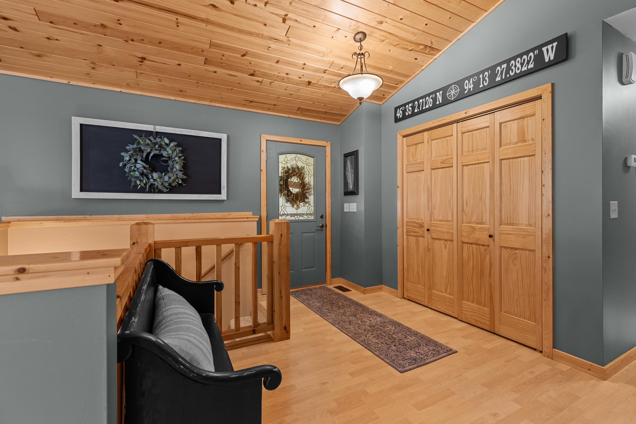 2005 single family home for sale at 29757 Red Pine Drive in Breezy Point, MN — 4 bed, 3 bath (photo 5 of 53)