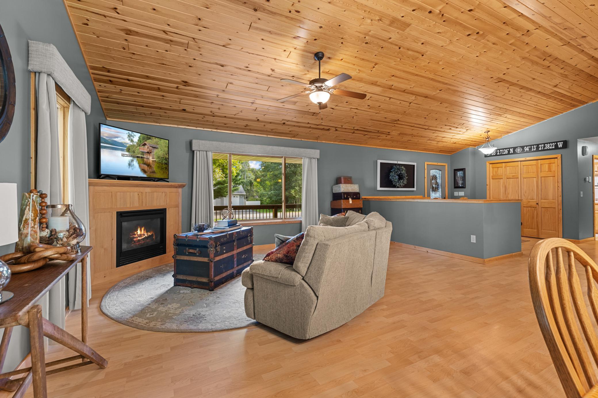 2005 single family home for sale at 29757 Red Pine Drive in Breezy Point, MN — 4 bed, 3 bath (photo 7 of 53)