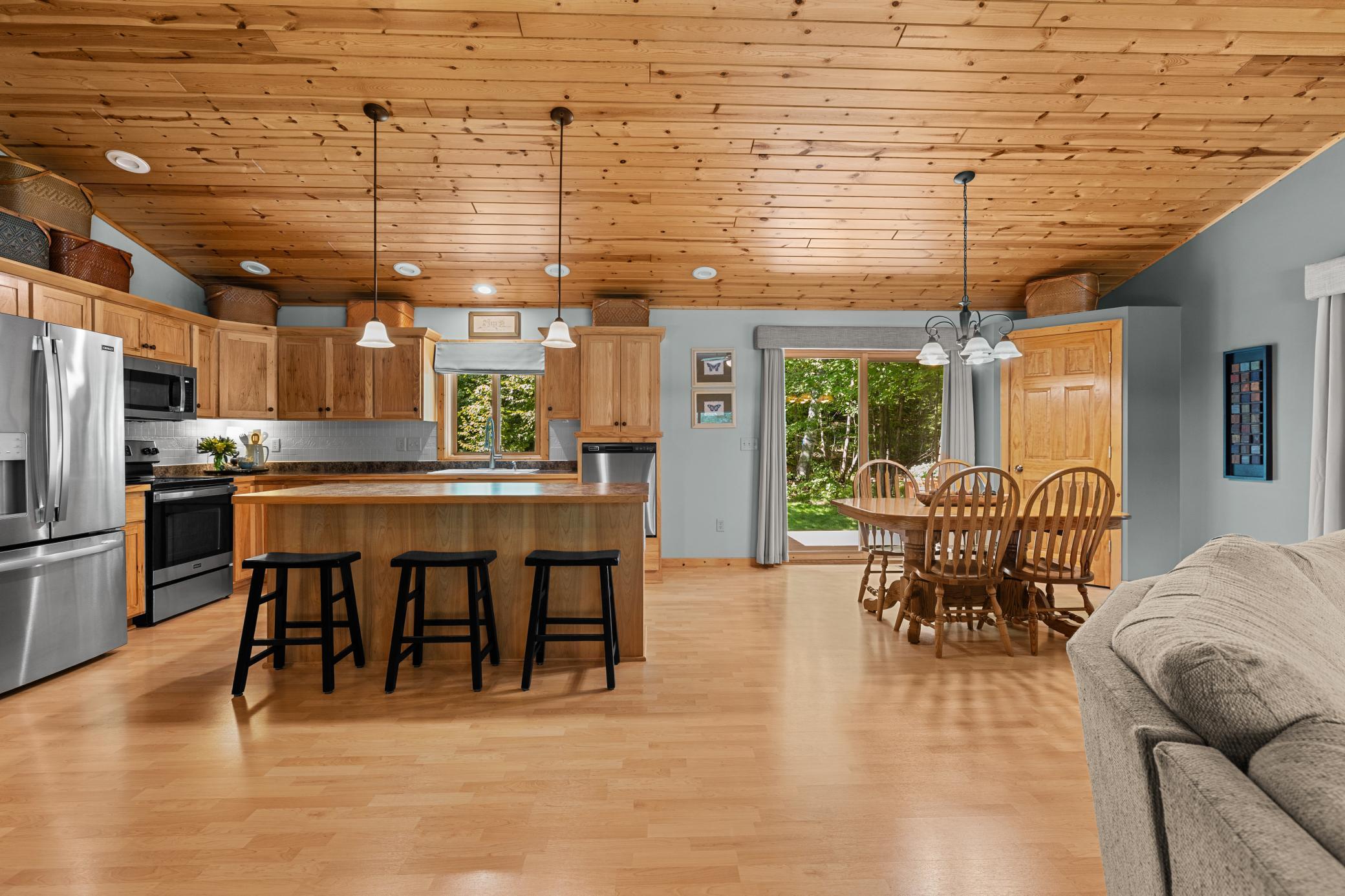 2005 single family home for sale at 29757 Red Pine Drive in Breezy Point, MN — 4 bed, 3 bath (photo 9 of 53)