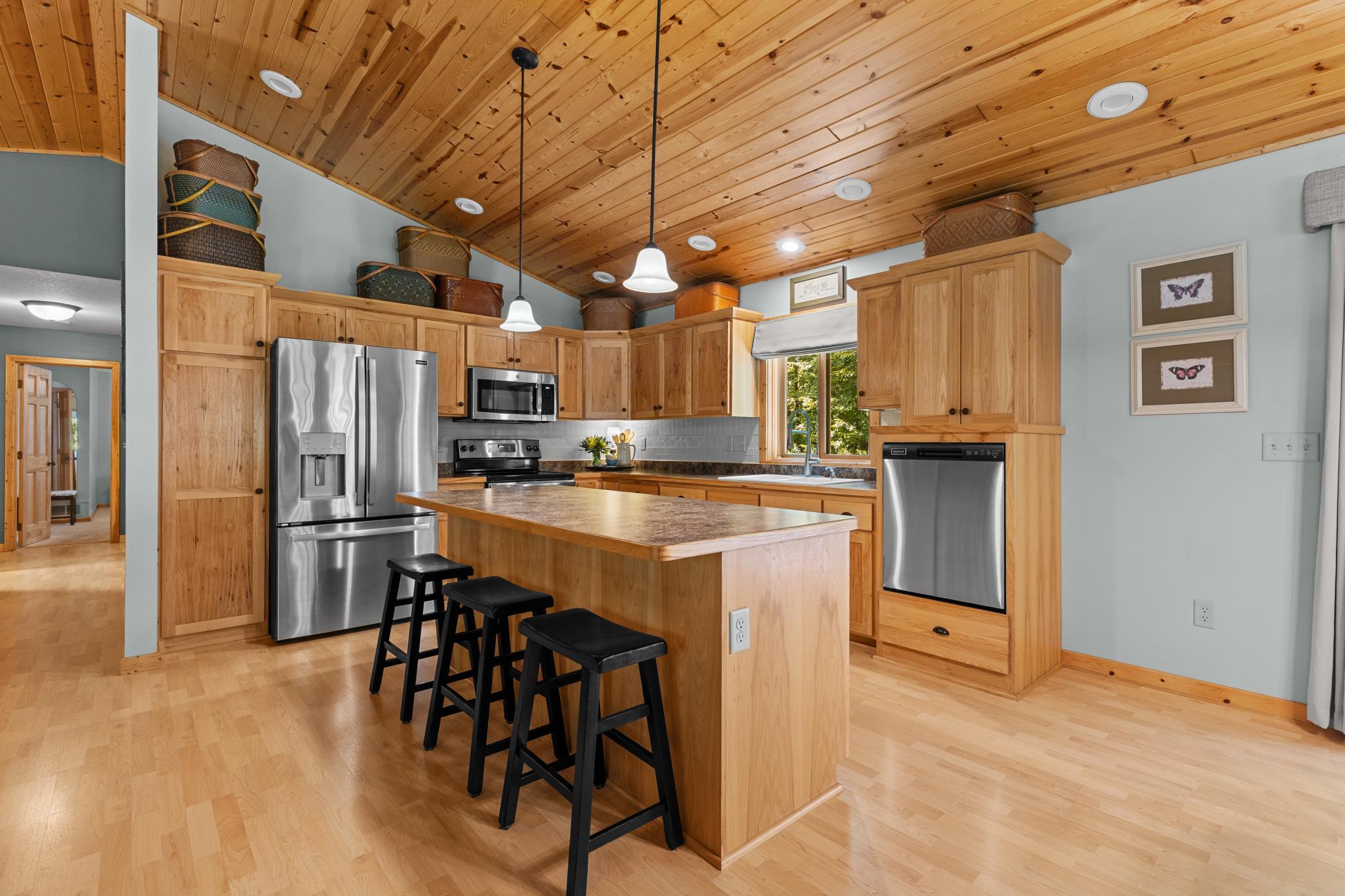 2005 single family home for sale at 29757 Red Pine Drive in Breezy Point, MN — 4 bed, 3 bath (photo 10 of 53)