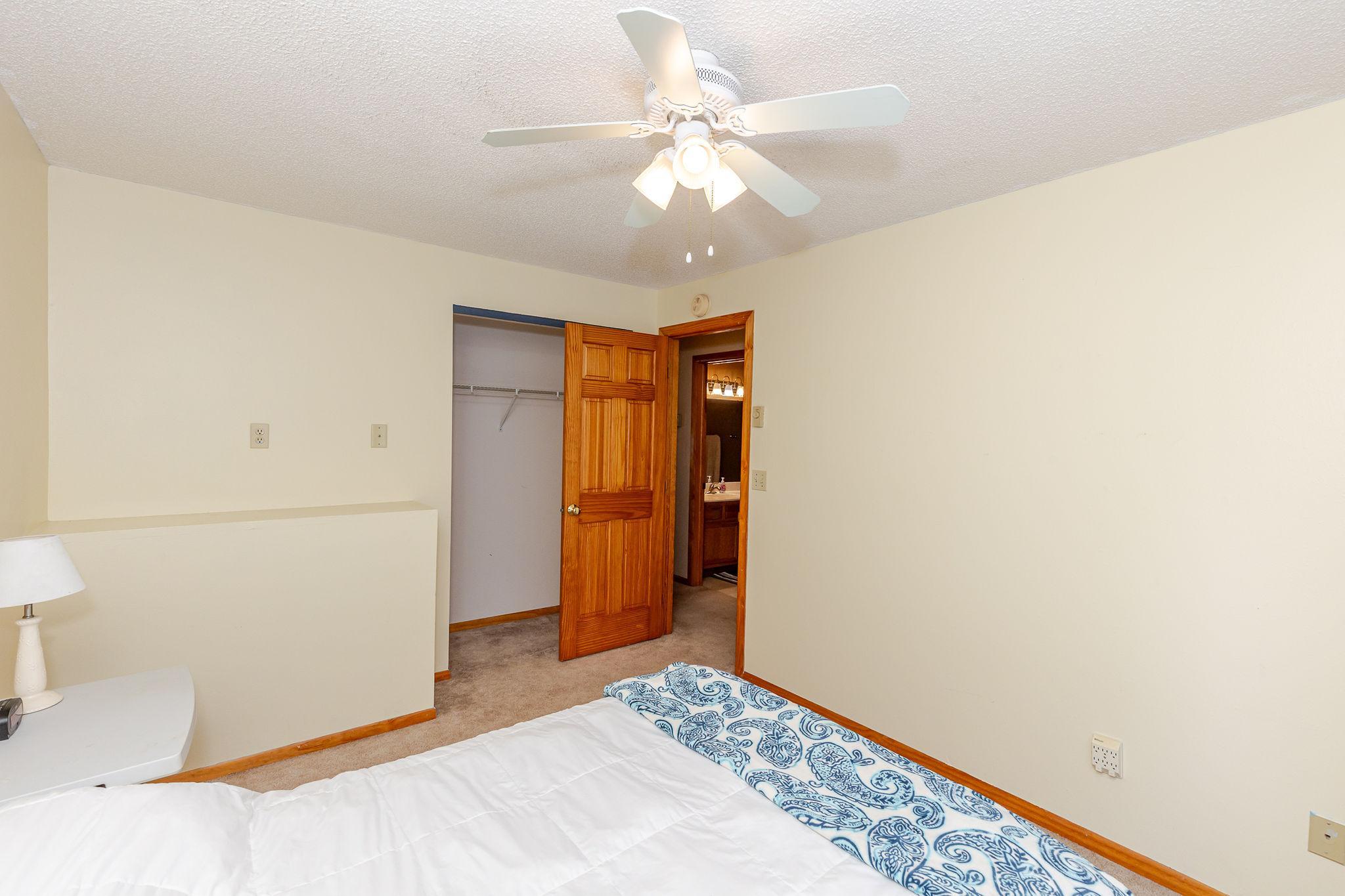 1995 single family home for sale at 3730 Village Green Circle in Moorhead, MN — 4 bed, 2 bath (photo 25 of 51)
