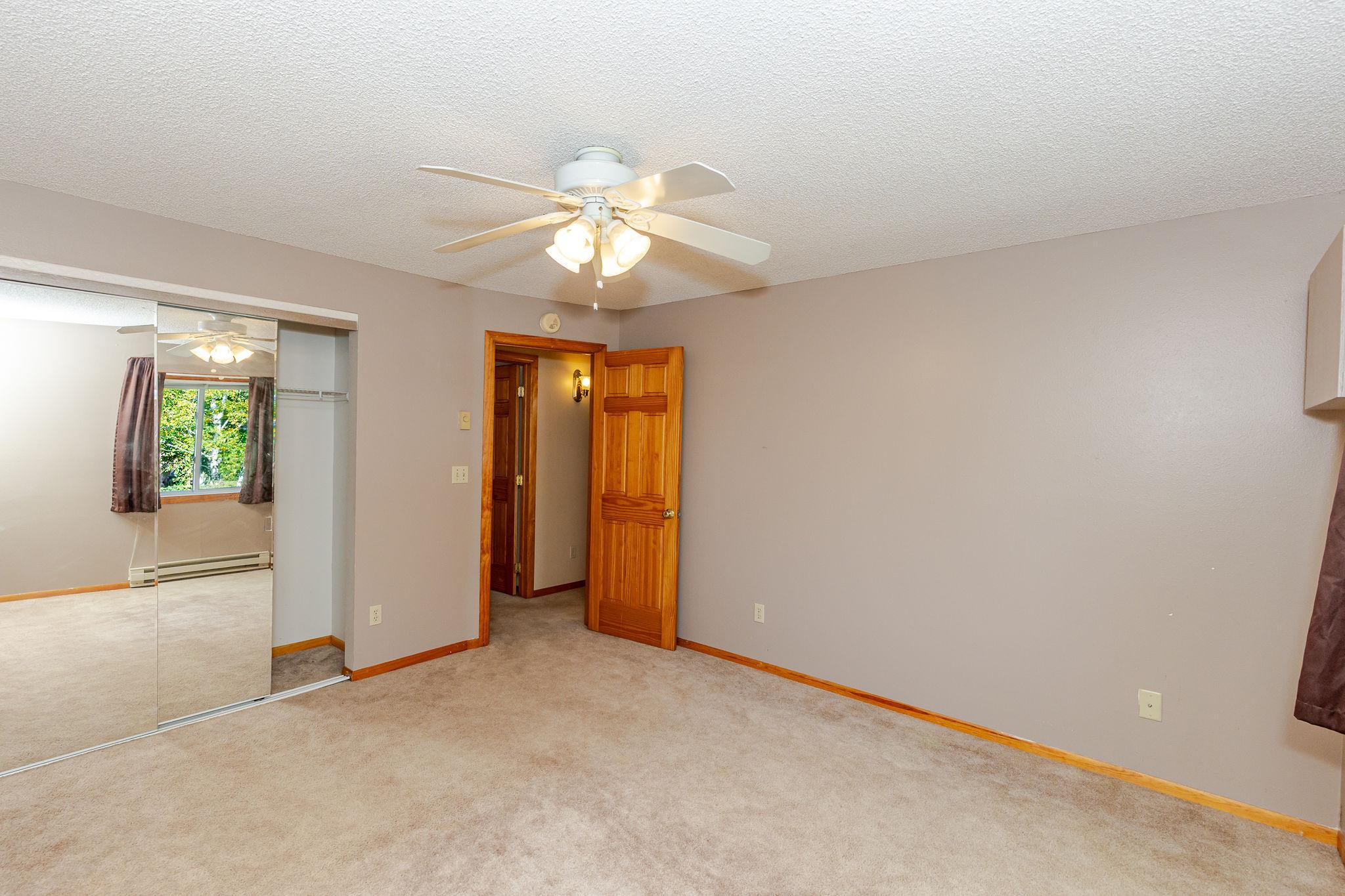 1995 single family home for sale at 3730 Village Green Circle in Moorhead, MN — 4 bed, 2 bath (photo 27 of 51)