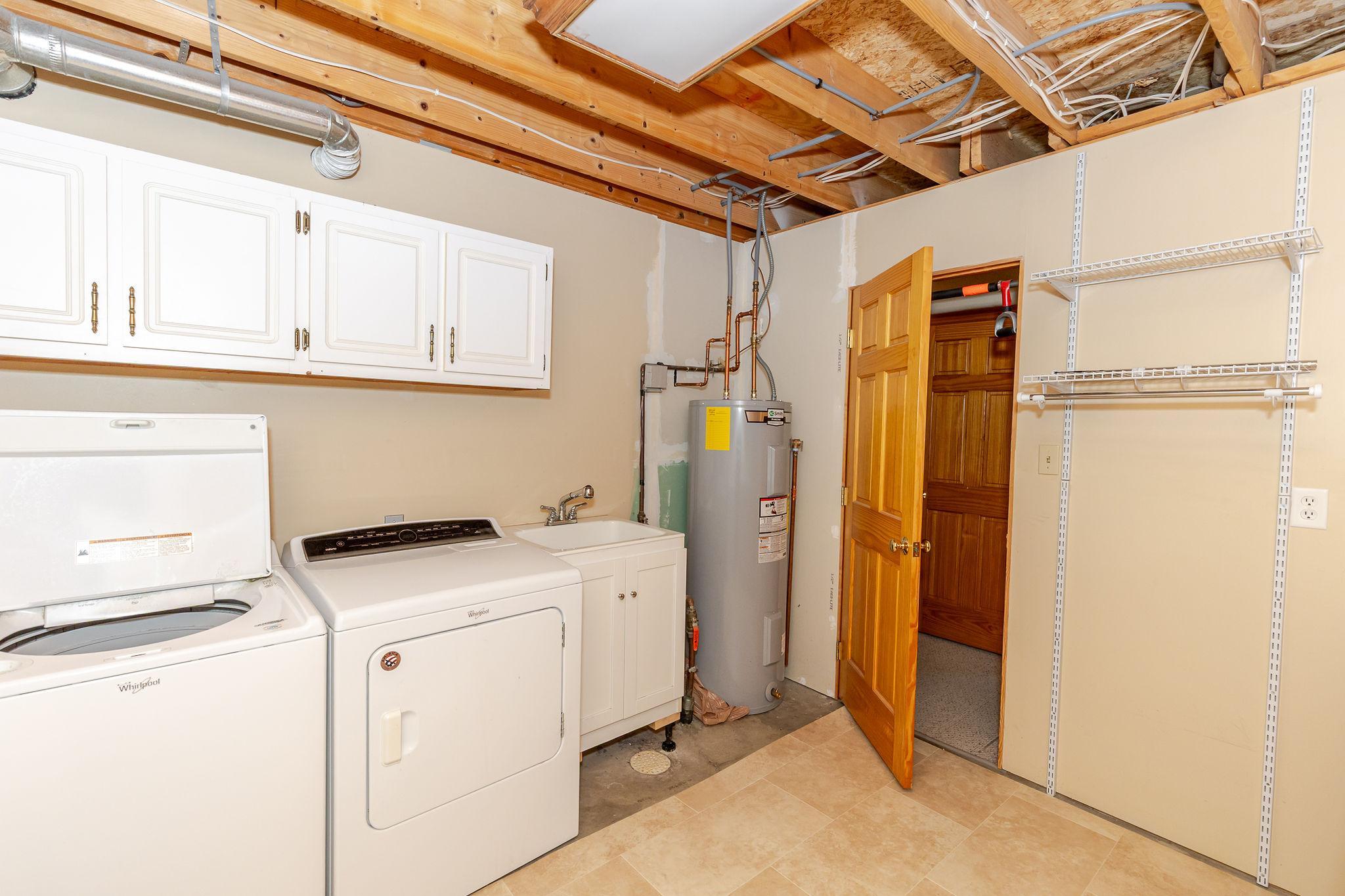 1995 single family home for sale at 3730 Village Green Circle in Moorhead, MN — 4 bed, 2 bath (photo 44 of 51)