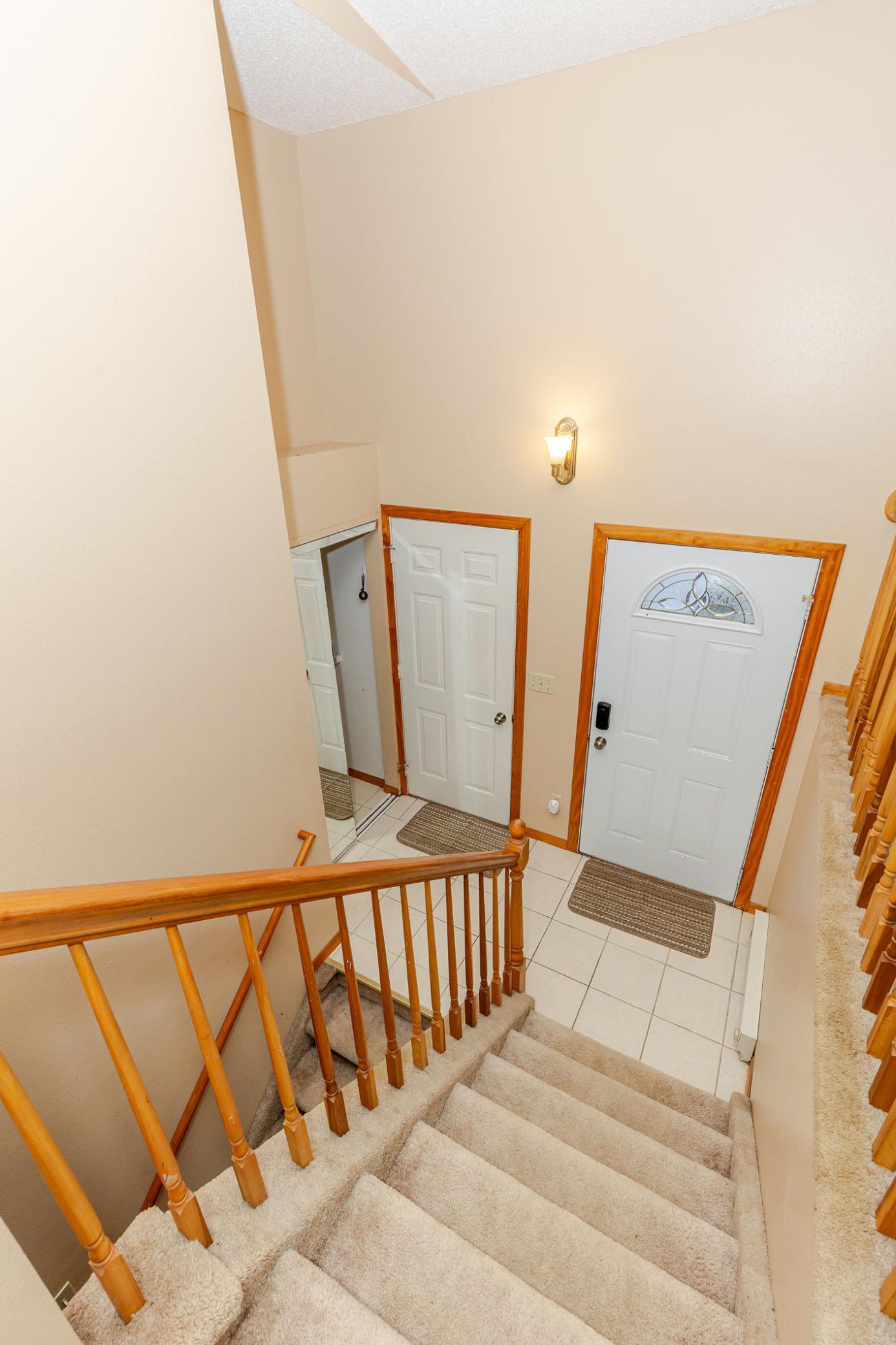 1995 single family home for sale at 3730 Village Green Circle in Moorhead, MN — 4 bed, 2 bath (photo 8 of 51)