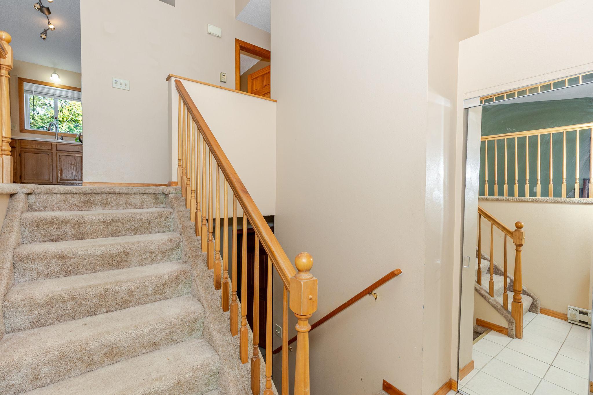 1995 single family home for sale at 3730 Village Green Circle in Moorhead, MN — 4 bed, 2 bath (photo 9 of 51)