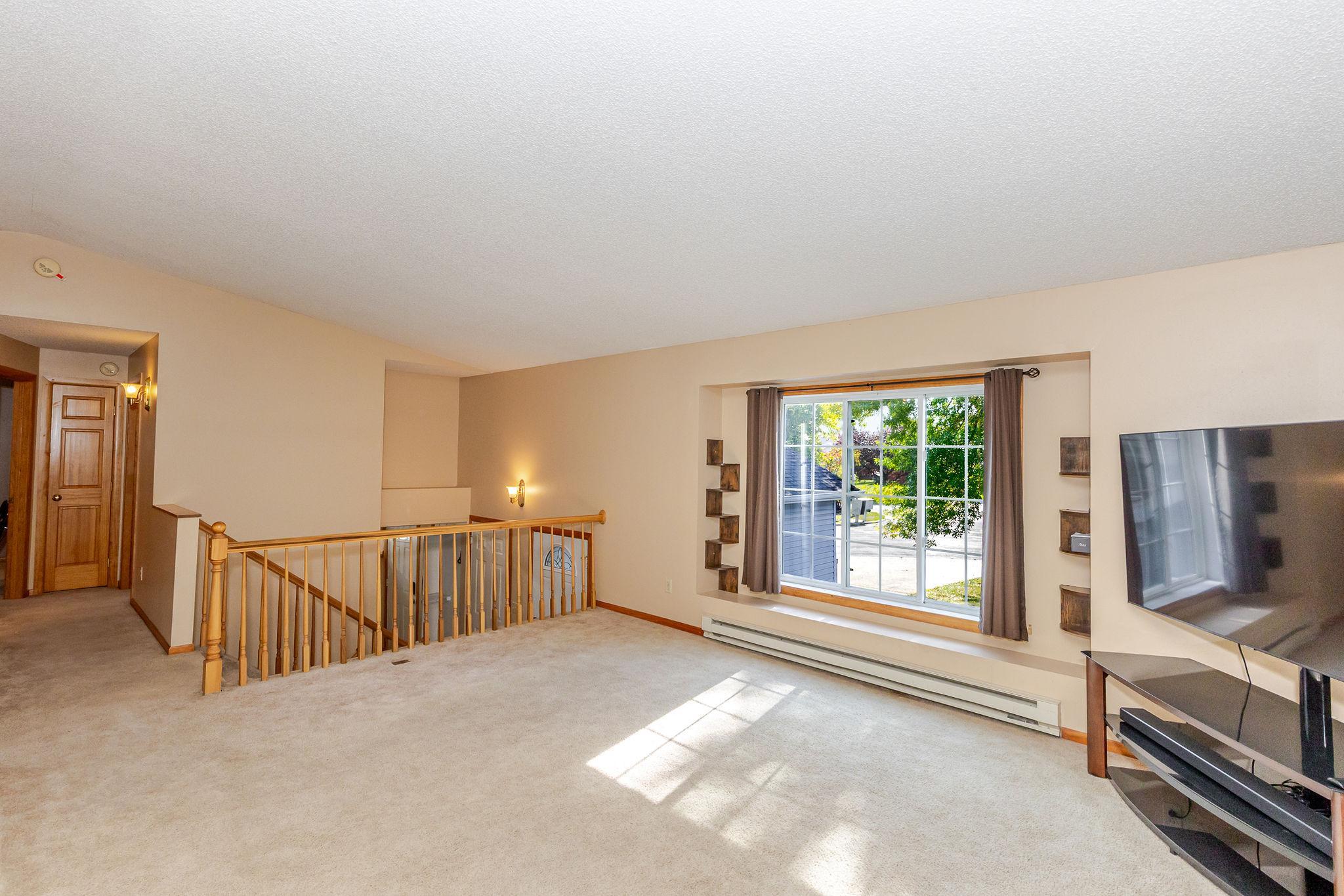 1995 single family home for sale at 3730 Village Green Circle in Moorhead, MN — 4 bed, 2 bath (photo 10 of 51)