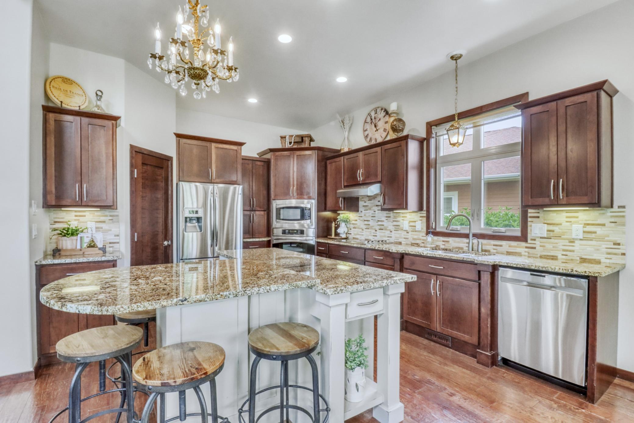 2010 single family home for sale at 5827 Silverleaf Drive S in Fargo, ND — 5 bed, 4 bath (photo 13 of 73)