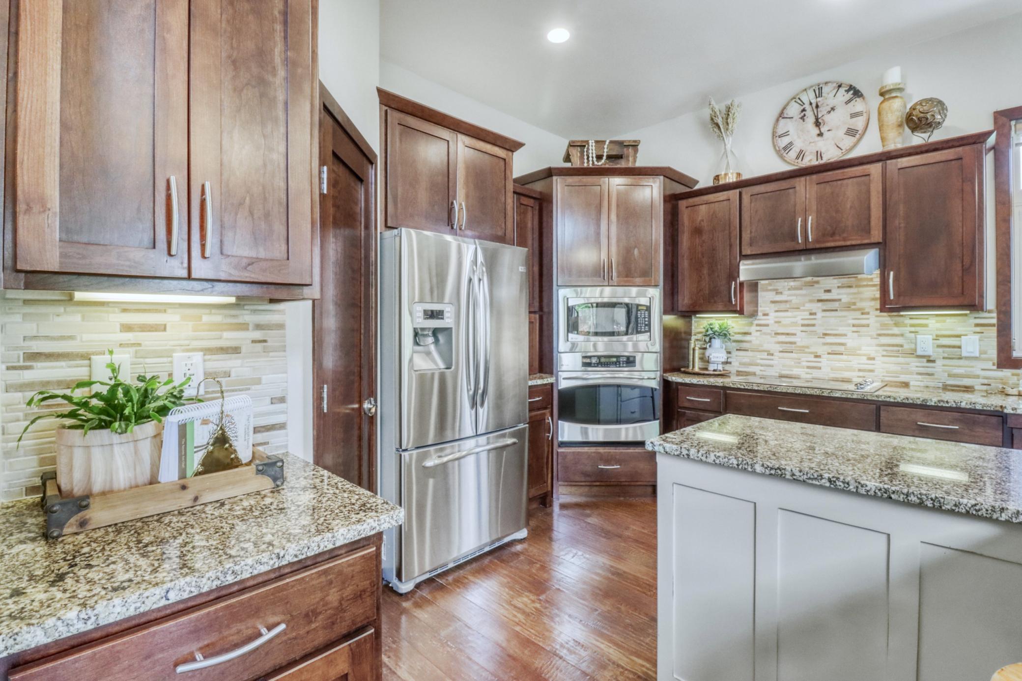 2010 single family home for sale at 5827 Silverleaf Drive S in Fargo, ND — 5 bed, 4 bath (photo 16 of 73)