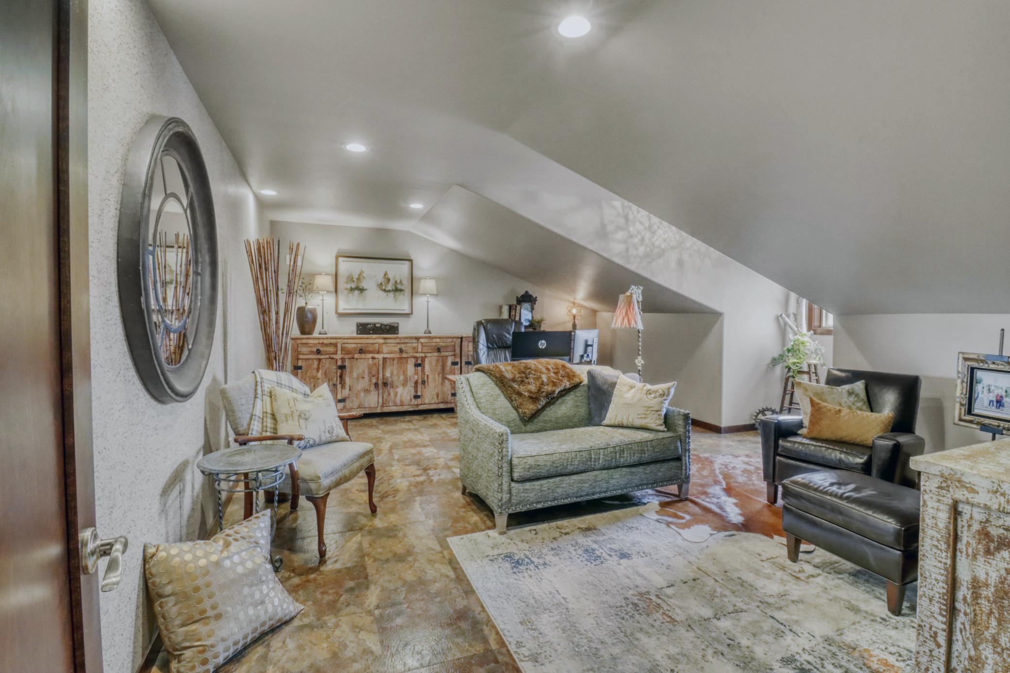 2010 single family home for sale at 5827 Silverleaf Drive S in Fargo, ND — 5 bed, 4 bath (photo 58 of 73)