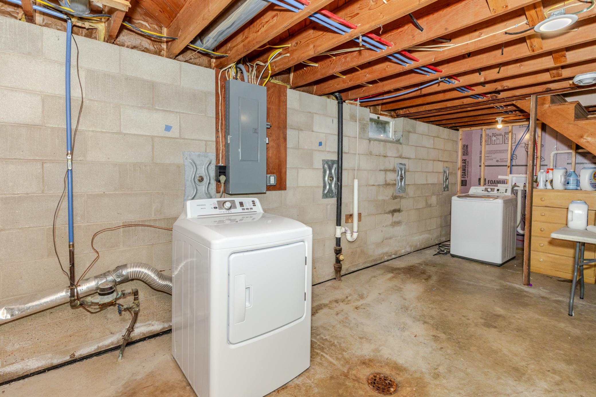 1968 single family home for sale at 2089 2nd Street in Lake Park, MN — 3 bed, 1 bath (photo 37 of 59)