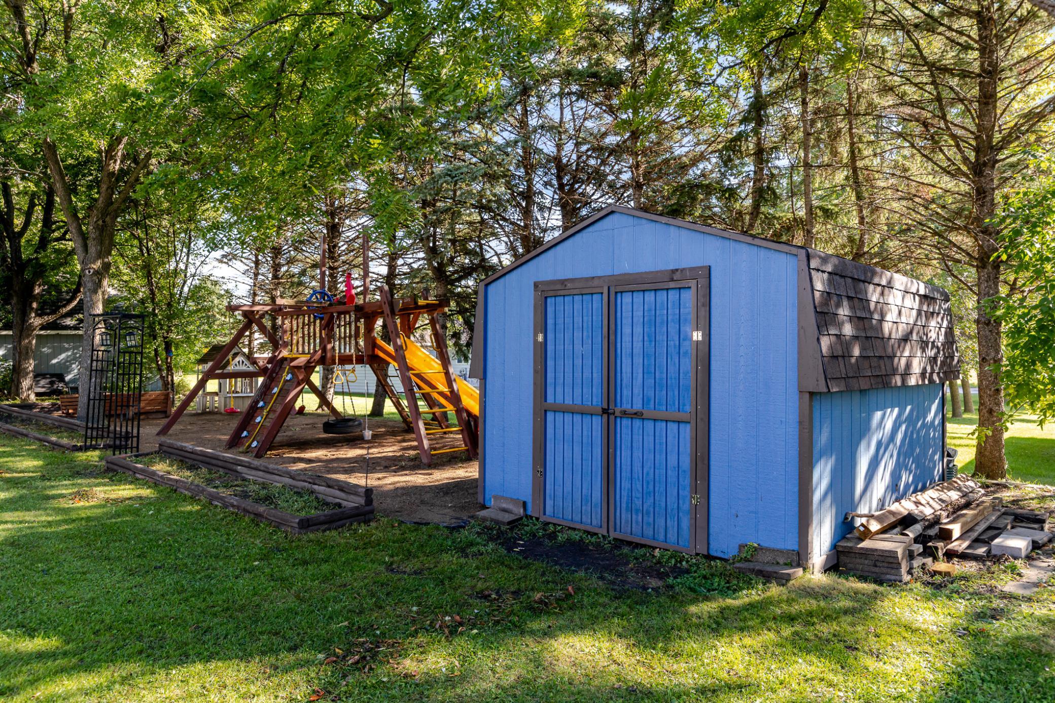 1968 single family home for sale at 2089 2nd Street in Lake Park, MN — 3 bed, 1 bath (photo 47 of 59)