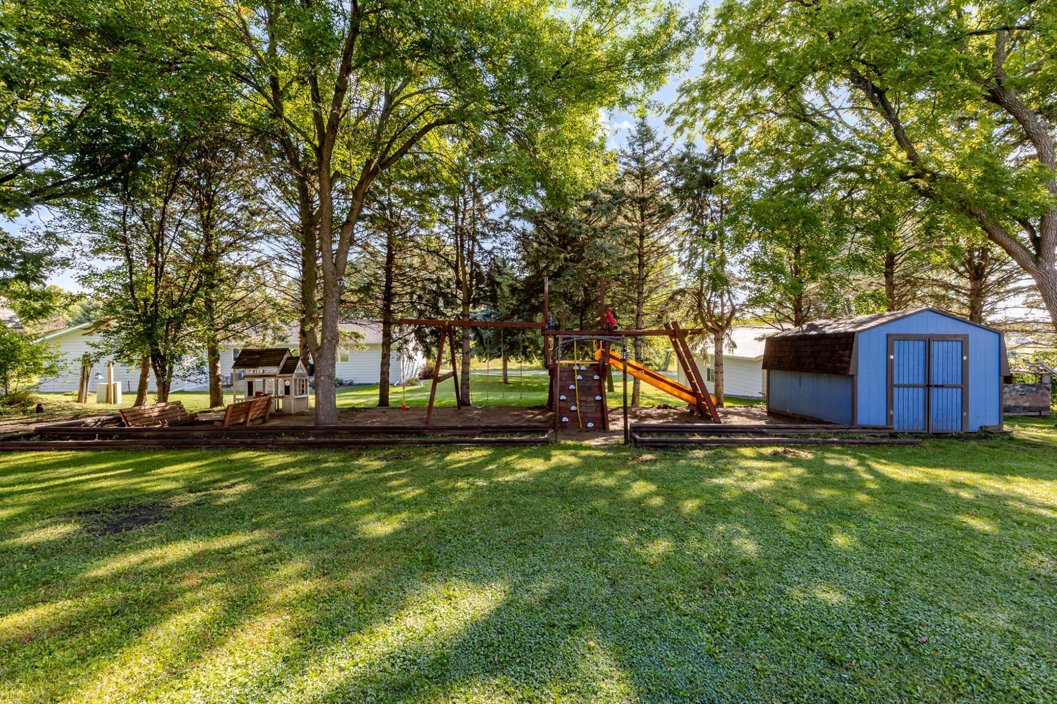 1968 single family home for sale at 2089 2nd Street in Lake Park, MN — 3 bed, 1 bath (photo 49 of 59)