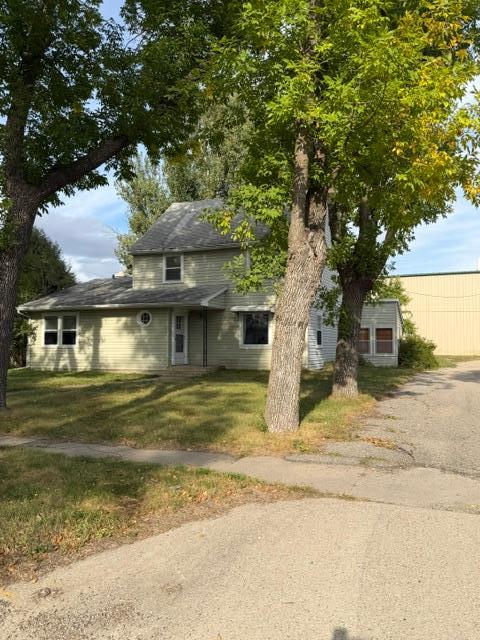 1940 single family home for sale at 226 1st Avenue NW in Mayville, ND — 4 bed, 3 bath (photo 37 of 40)