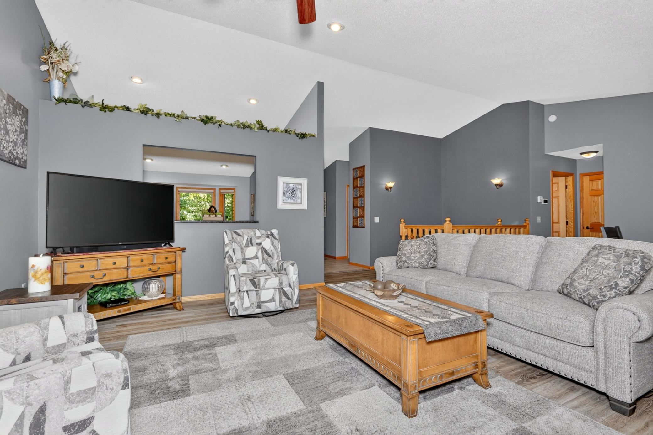 2004 townhouse for sale at 20649 Mishawaka Shores Trail in Grand Rapids, MN — 3 bed, 3 bath (photo 19 of 68)