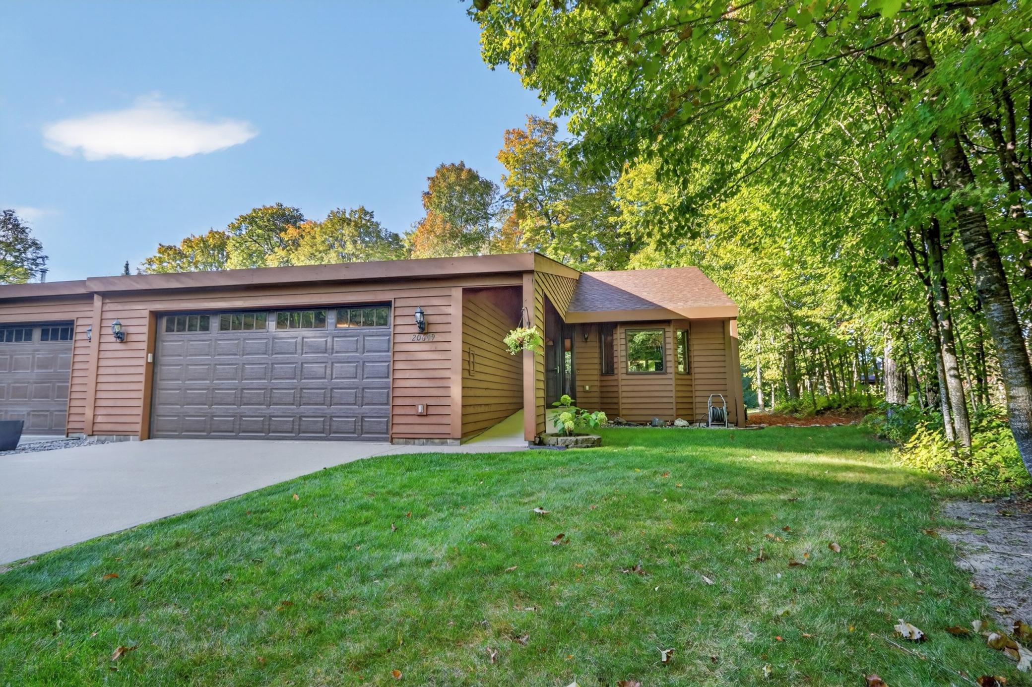 2004 townhouse for sale at 20649 Mishawaka Shores Trail in Grand Rapids, MN — 3 bed, 3 bath (photo 7 of 68)