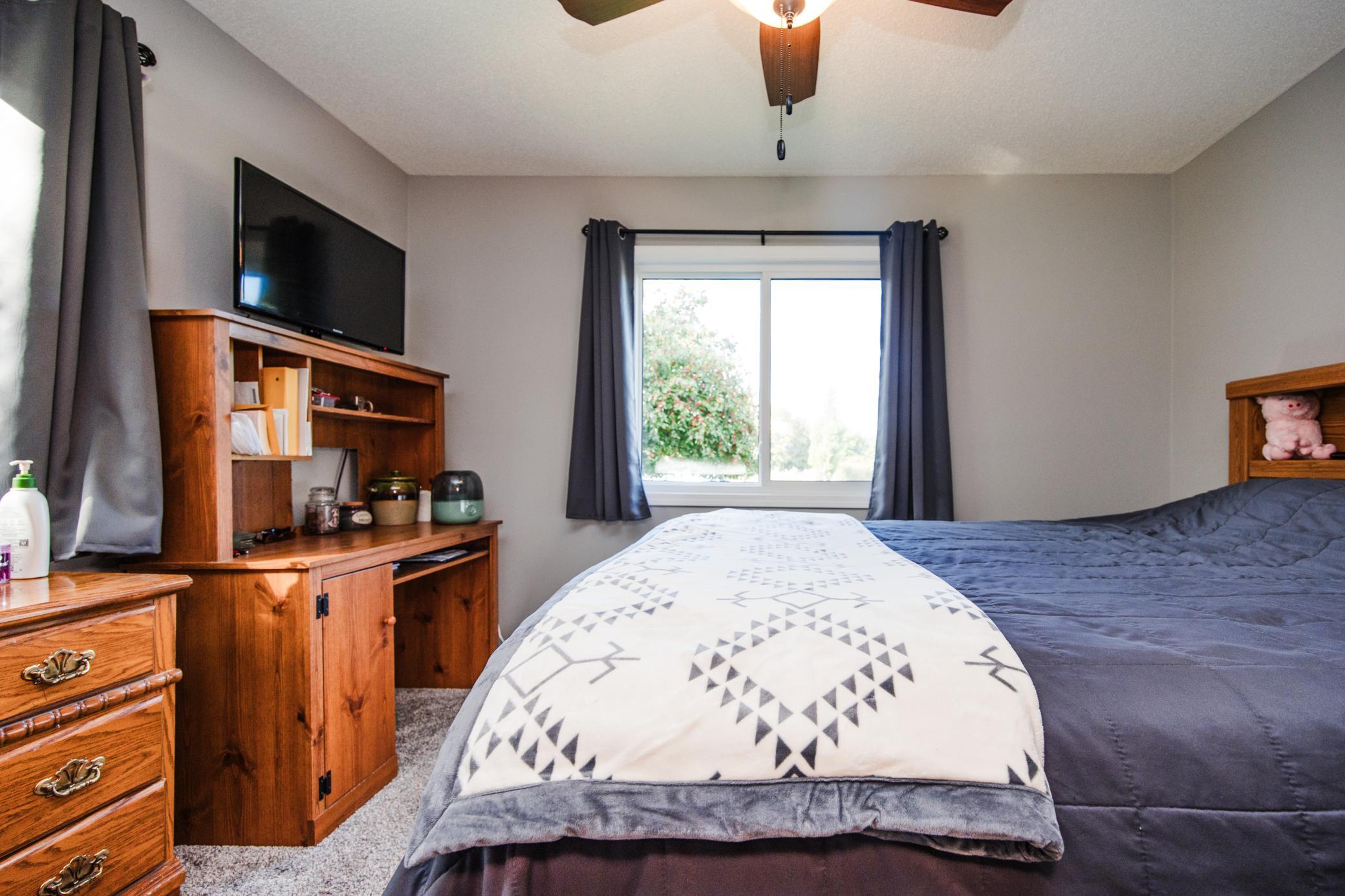 1978 single family home for sale at 317 Maple Drive in Detroit Lakes, MN — 3 bed, 1 bath (photo 21 of 55)