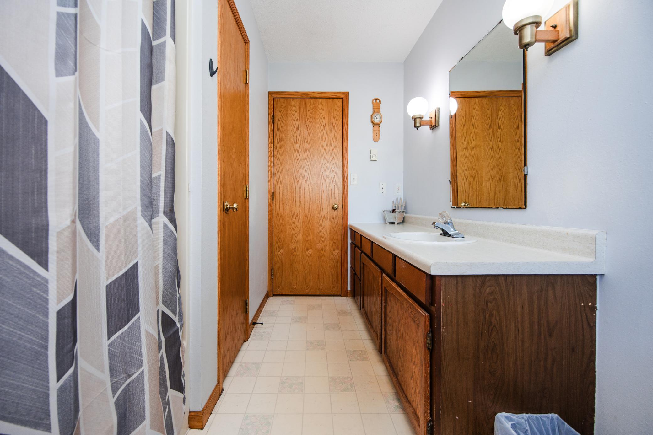 1978 single family home for sale at 317 Maple Drive in Detroit Lakes, MN — 3 bed, 1 bath (photo 31 of 55)
