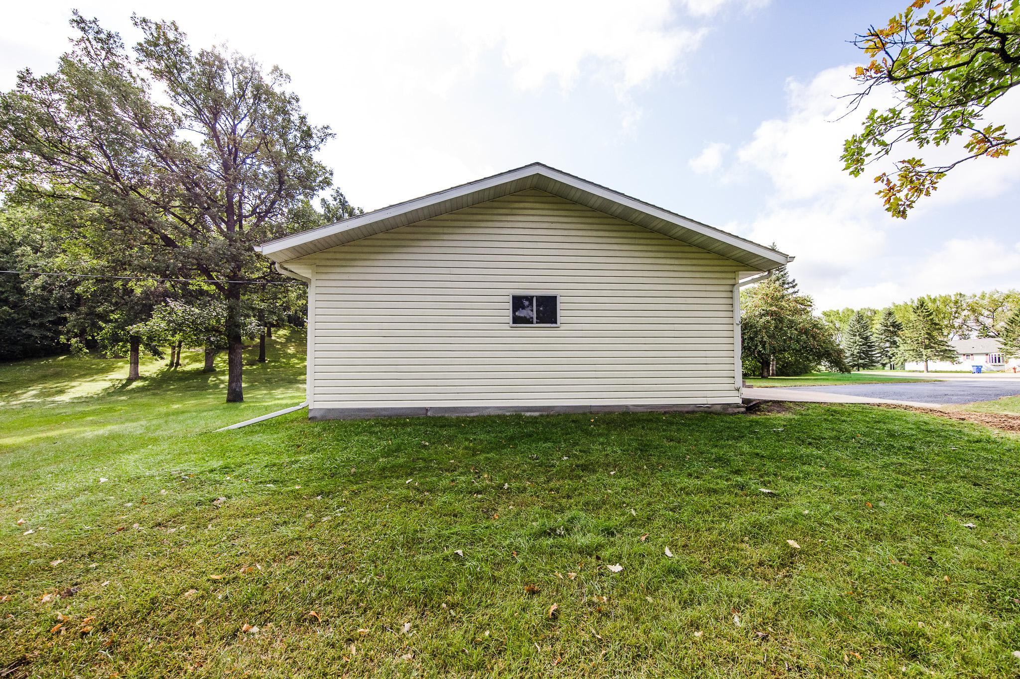 1978 single family home for sale at 317 Maple Drive in Detroit Lakes, MN — 3 bed, 1 bath (photo 51 of 55)