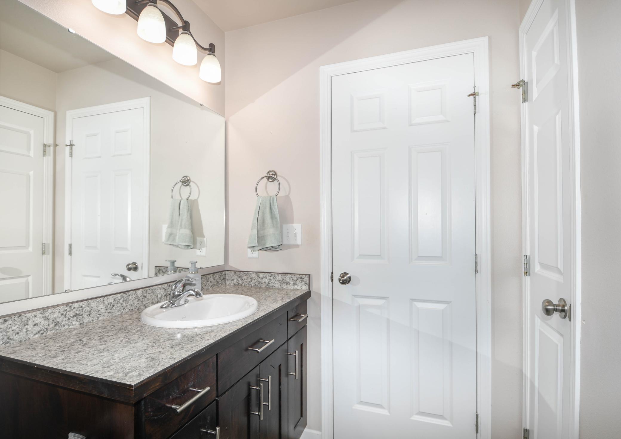 2011 single family home for sale at 5013 44th Street S in Fargo, ND — 3 bed, 3 bath (photo 38 of 52)