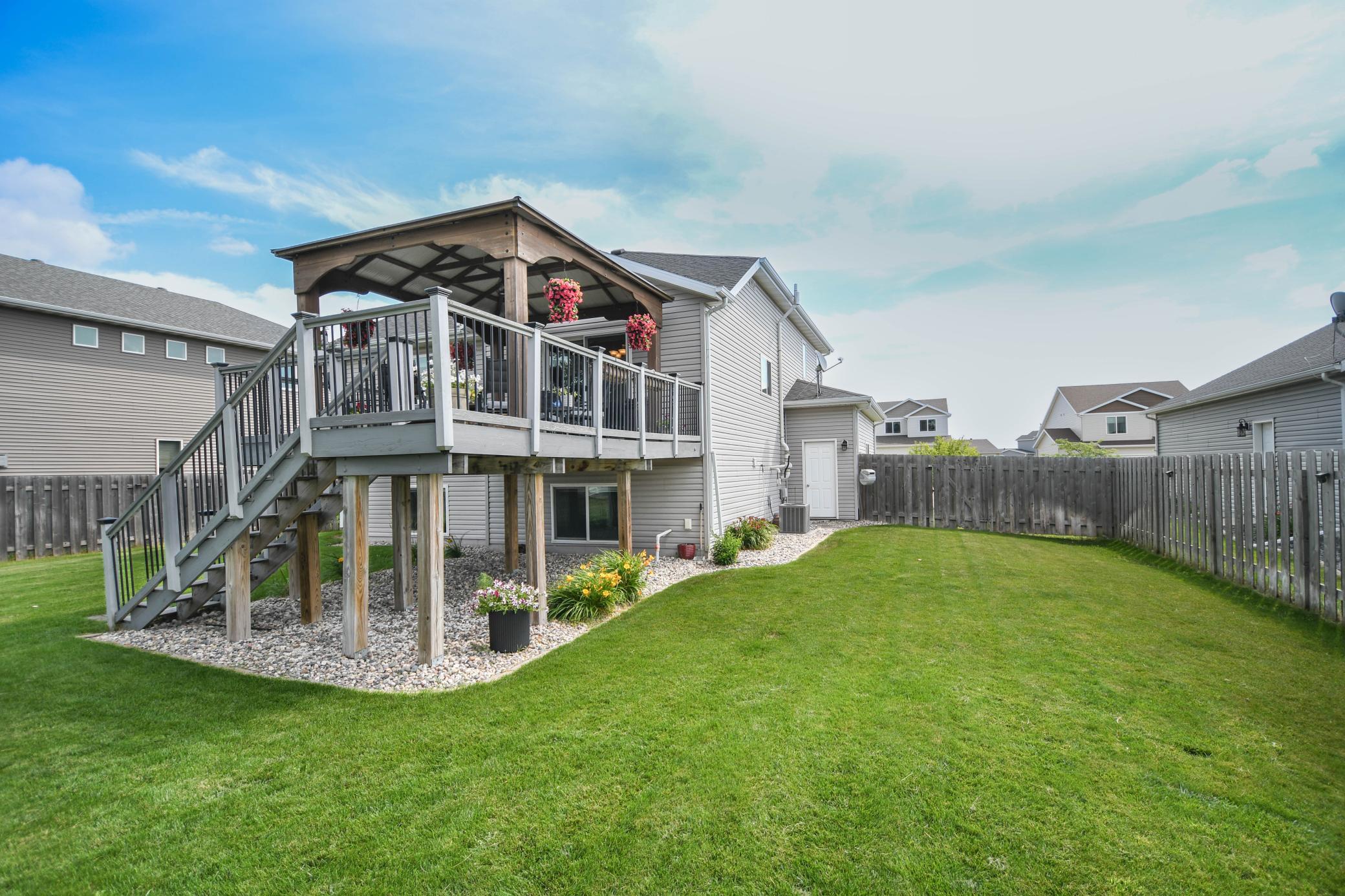 2011 single family home for sale at 5013 44th Street S in Fargo, ND — 3 bed, 3 bath (photo 10 of 52)