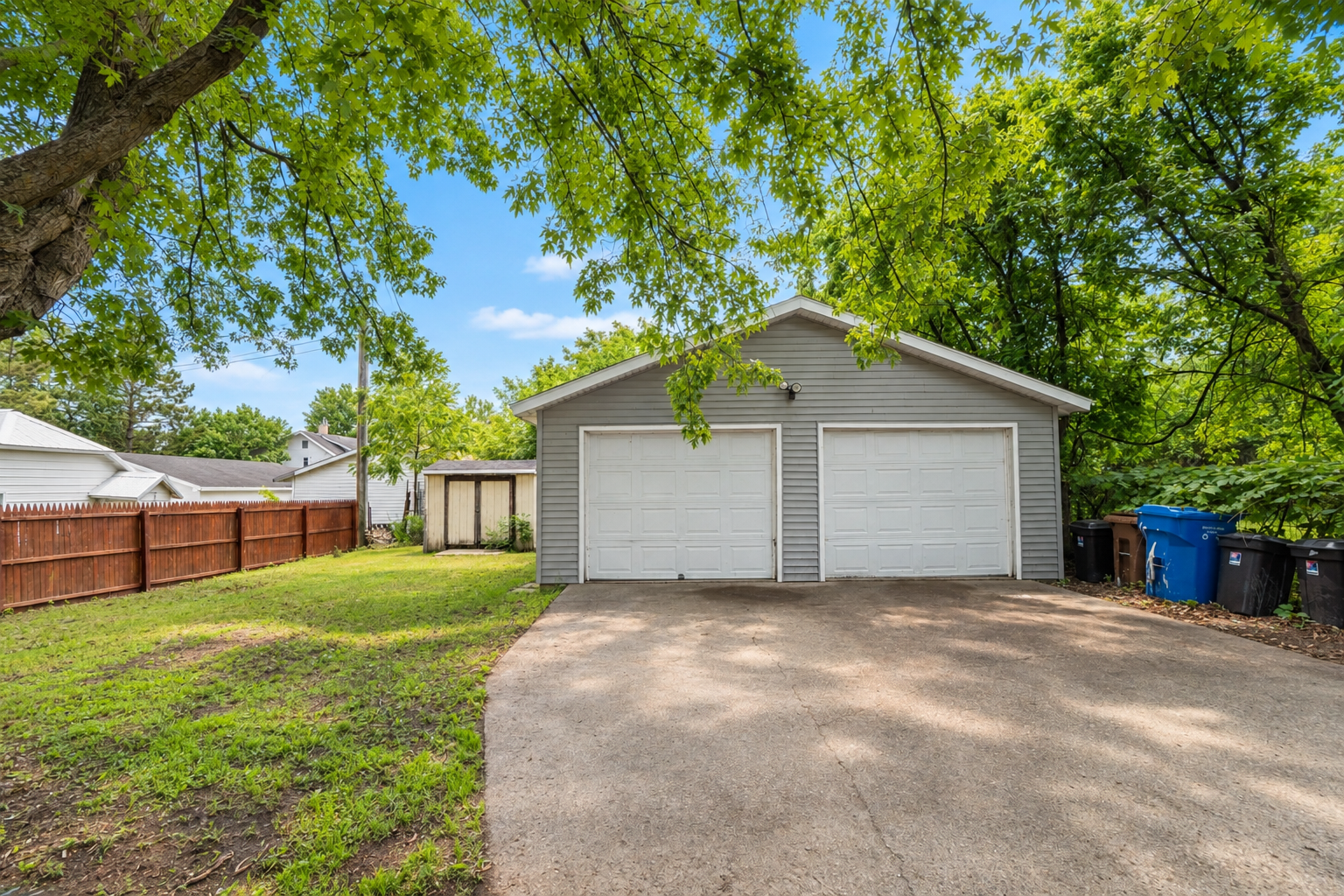 1929 single family home for sale at 114 E Juniper Avenue in Frazee, MN — 2 bed, 1 bath (photo 4 of 22)