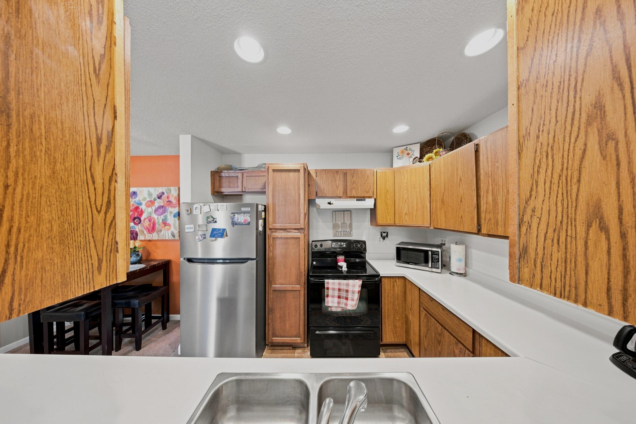 1980 townhouse for sale at 233 19th Street E in West Fargo, ND — 2 bed, 1 bath (photo 16 of 29)