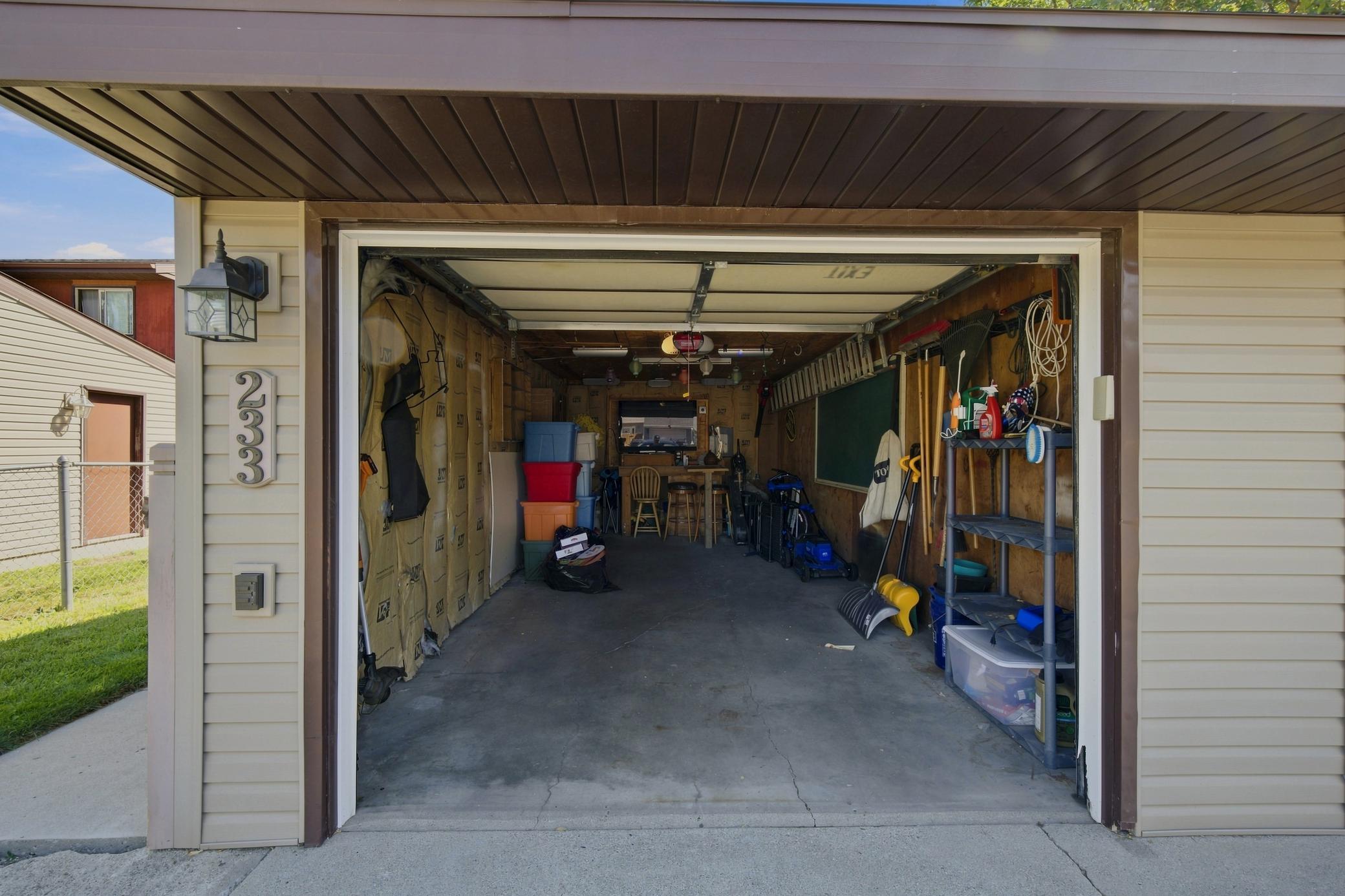 1980 townhouse for sale at 233 19th Street E in West Fargo, ND — 2 bed, 1 bath (photo 28 of 29)