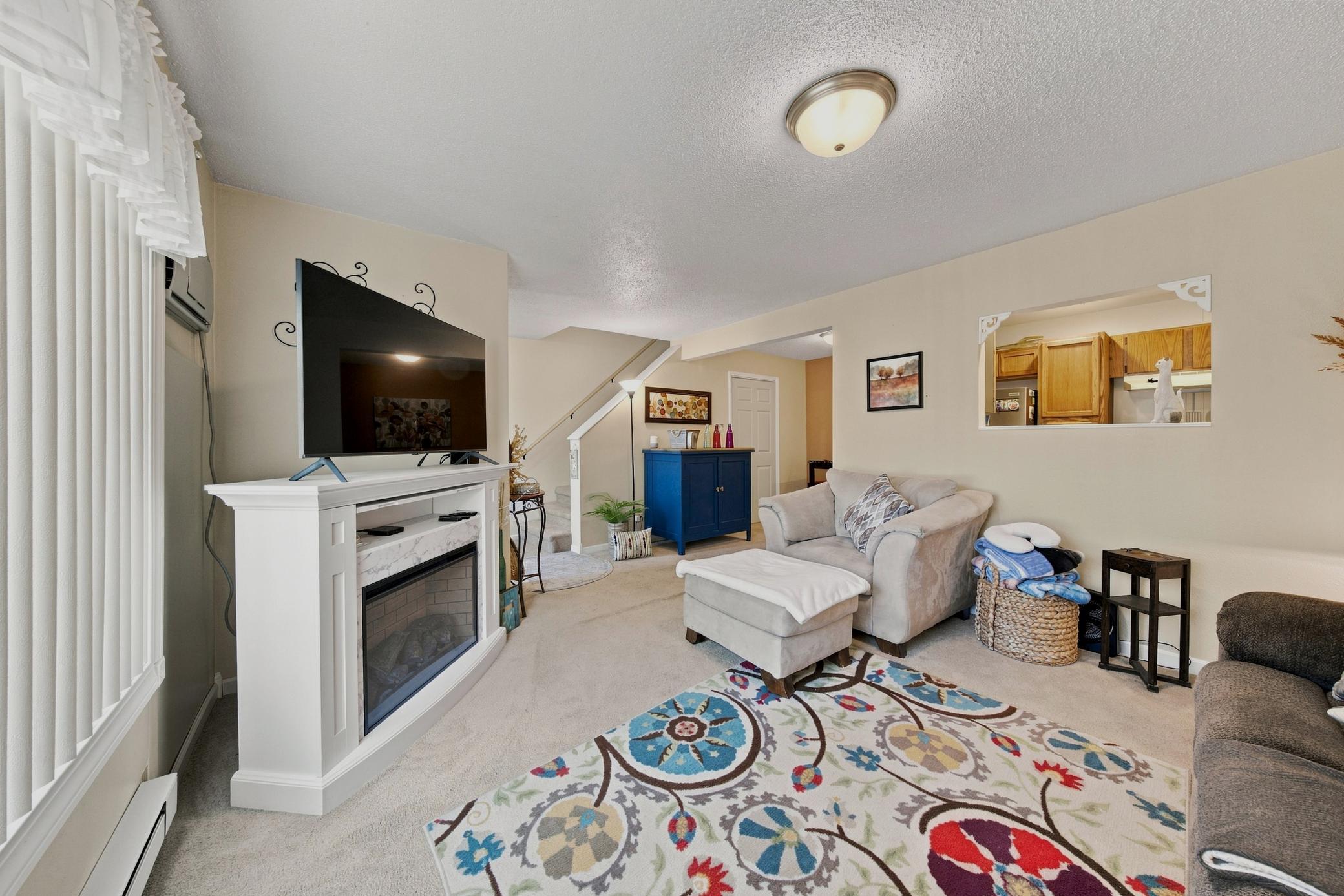 1980 townhouse for sale at 233 19th Street E in West Fargo, ND — 2 bed, 1 bath (photo 9 of 29)