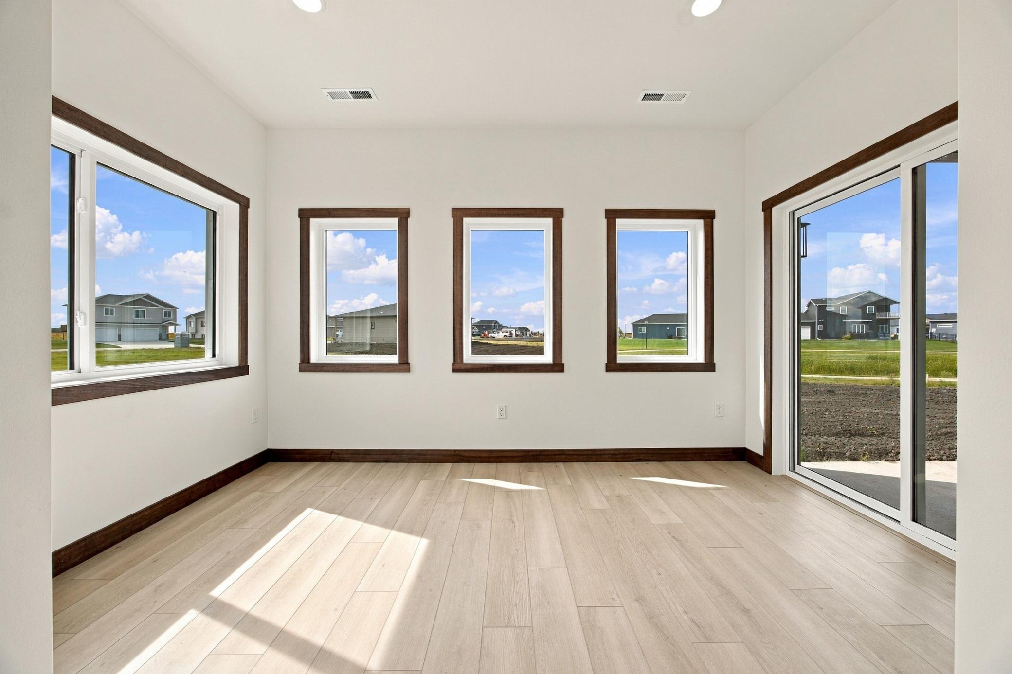2026 single family home for sale at 1237 Southview Drive SW in Glyndon, MN — 4 bed, 3 bath (photo 17 of 38)