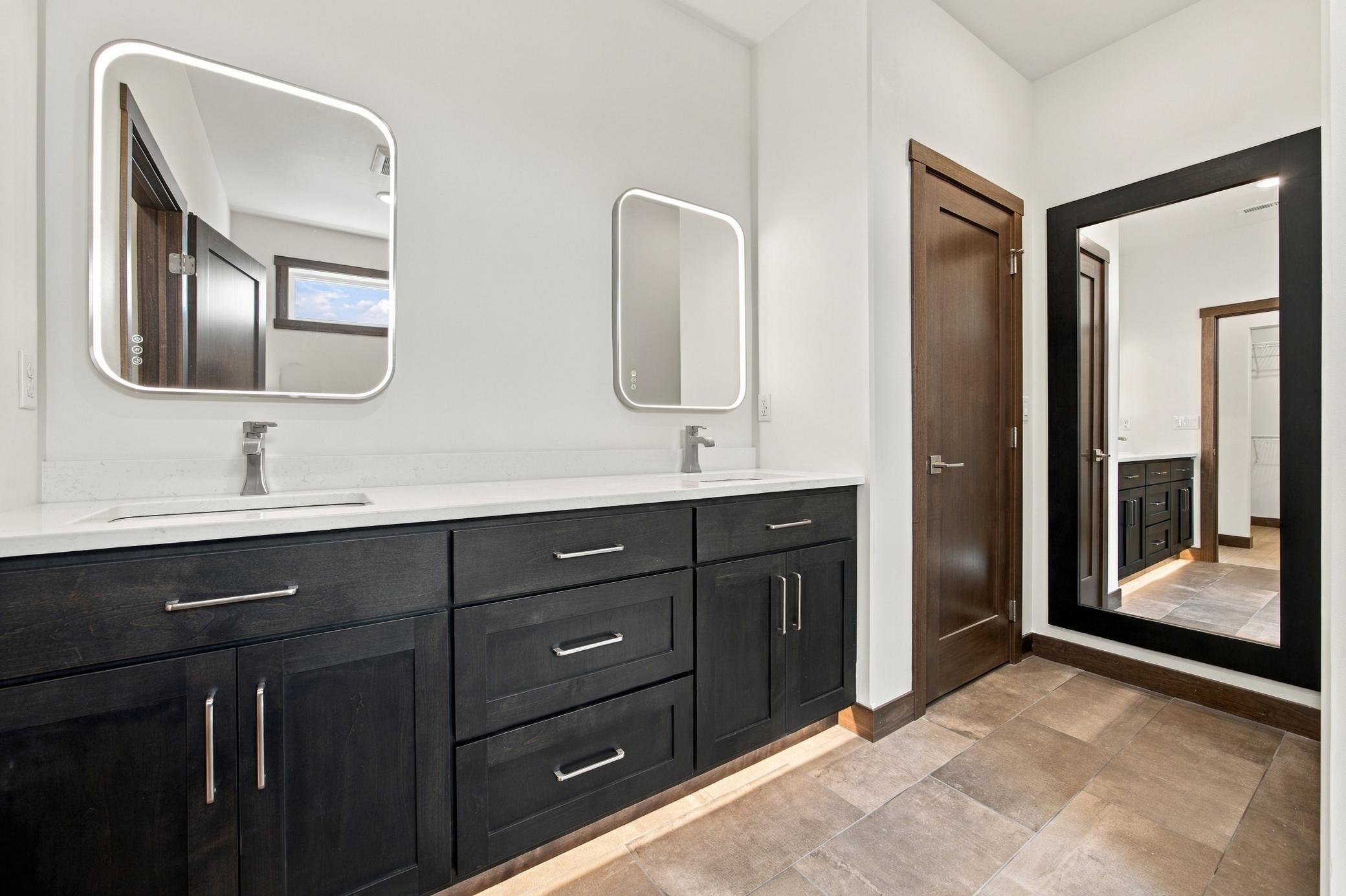 2026 single family home for sale at 1237 Southview Drive SW in Glyndon, MN — 4 bed, 3 bath (photo 19 of 38)