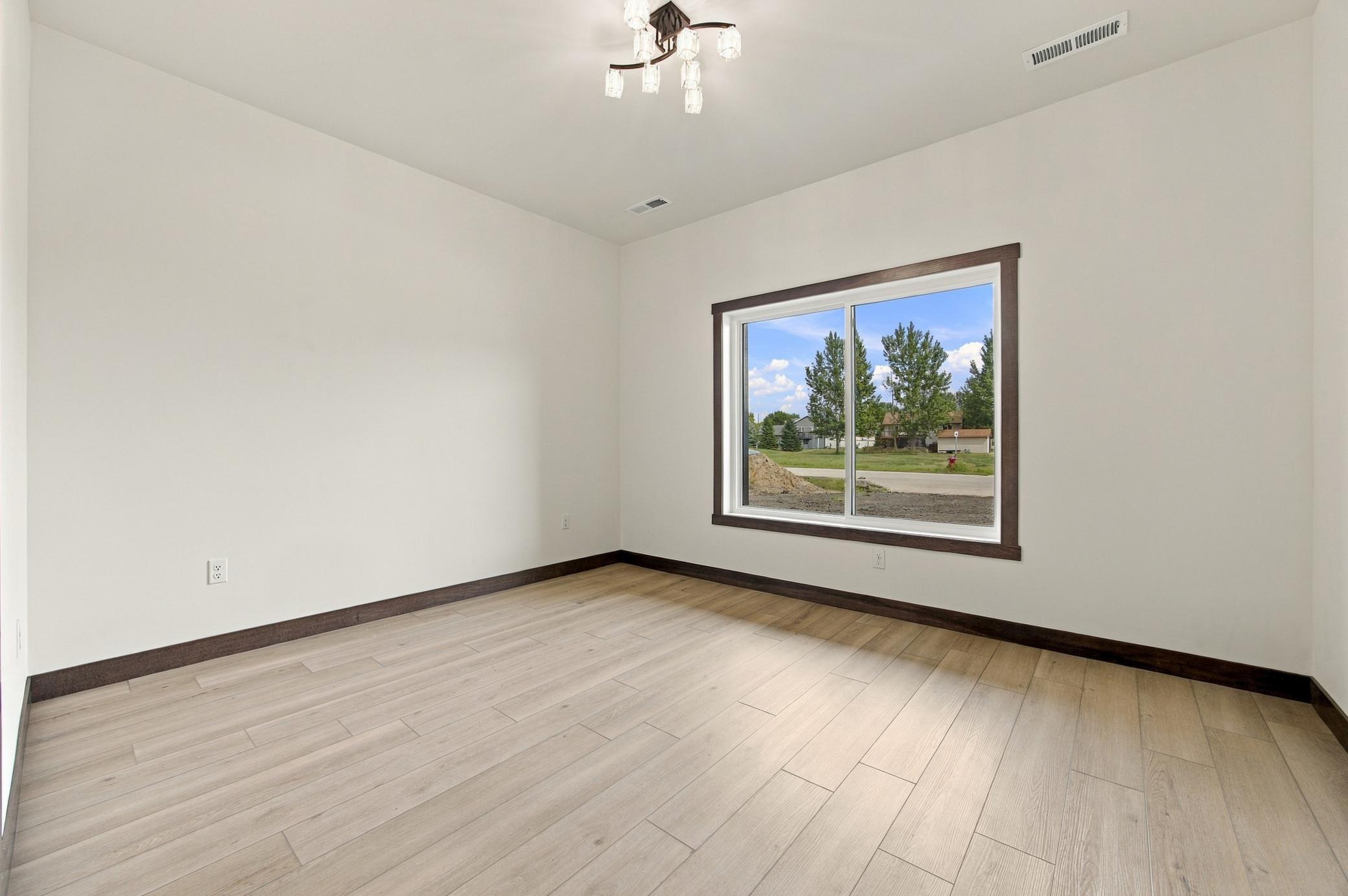2026 single family home for sale at 1237 Southview Drive SW in Glyndon, MN — 4 bed, 3 bath (photo 24 of 38)