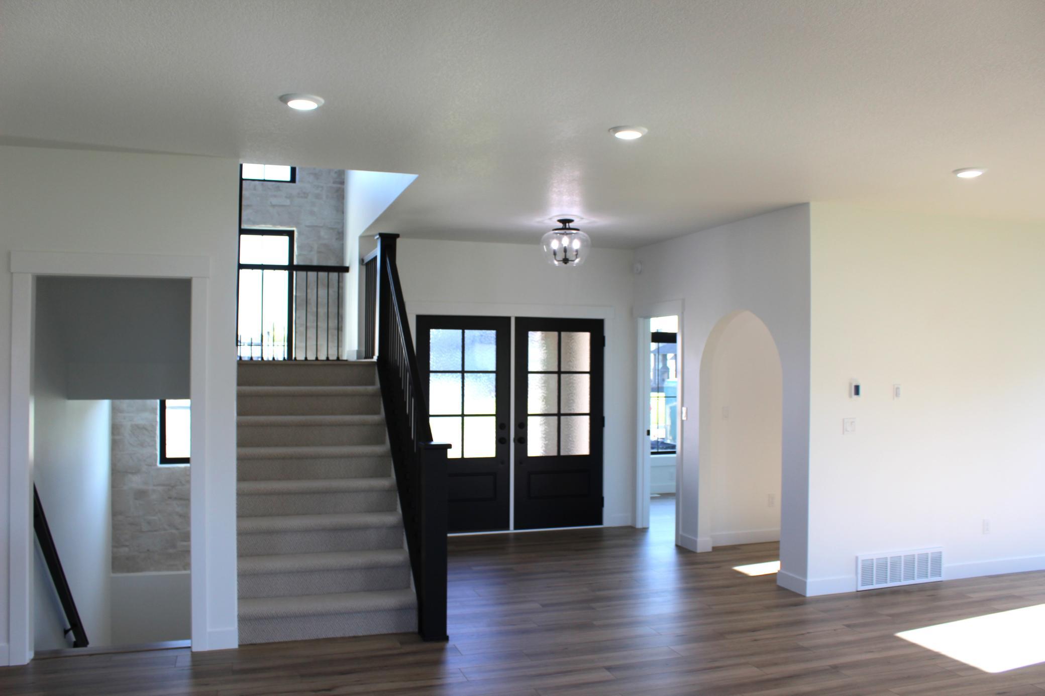 2026 single family home for sale at 3248 66th Avenue S in Fargo, ND — 6 bed, 4 bath (photo 12 of 98)