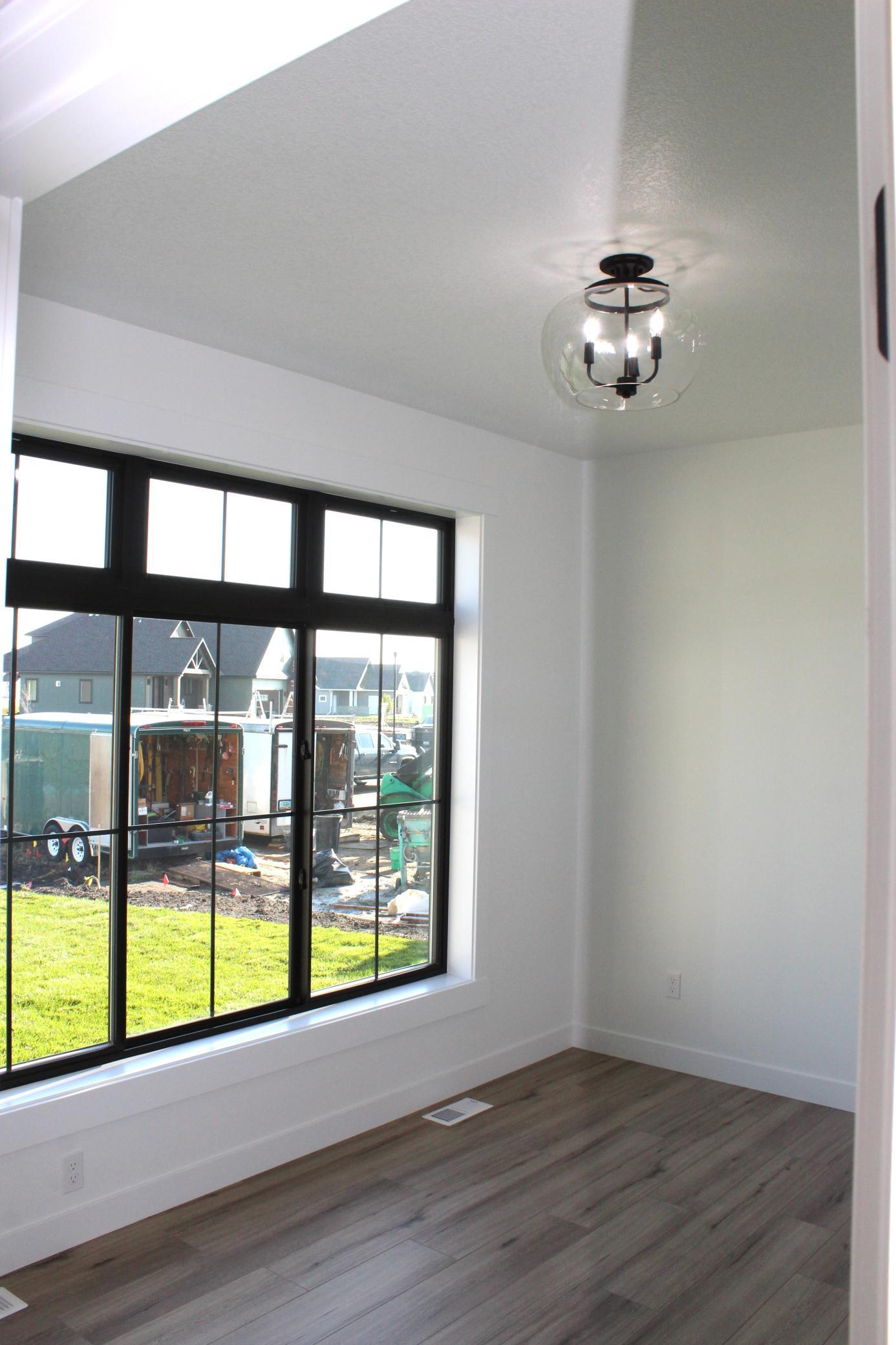 2026 single family home for sale at 3248 66th Avenue S in Fargo, ND — 6 bed, 4 bath (photo 16 of 98)