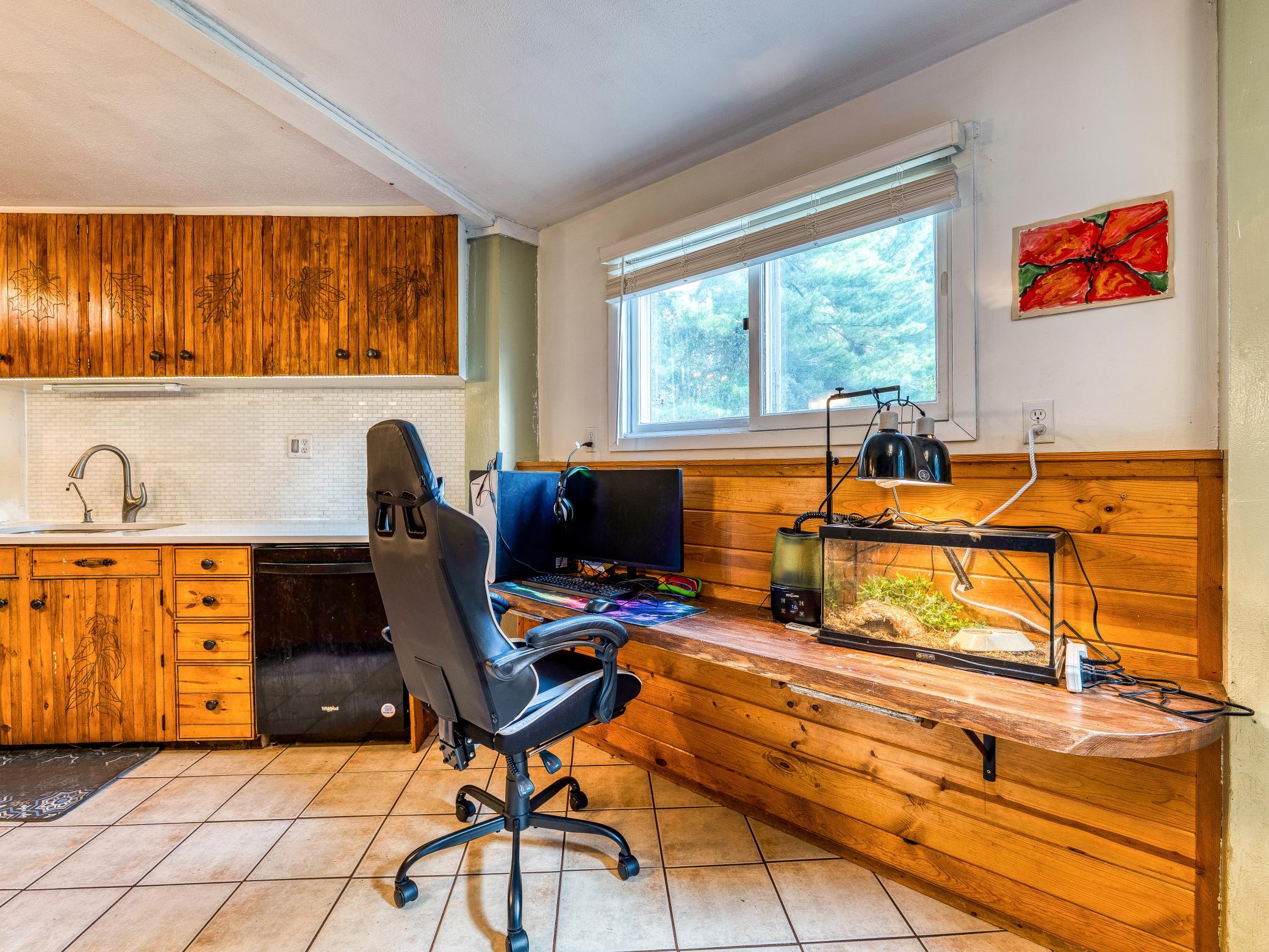 1978 single family home for sale at 11081 Hillcrest Drive NE in Bemidji, MN — 4 bed, 2 bath (photo 14 of 69)