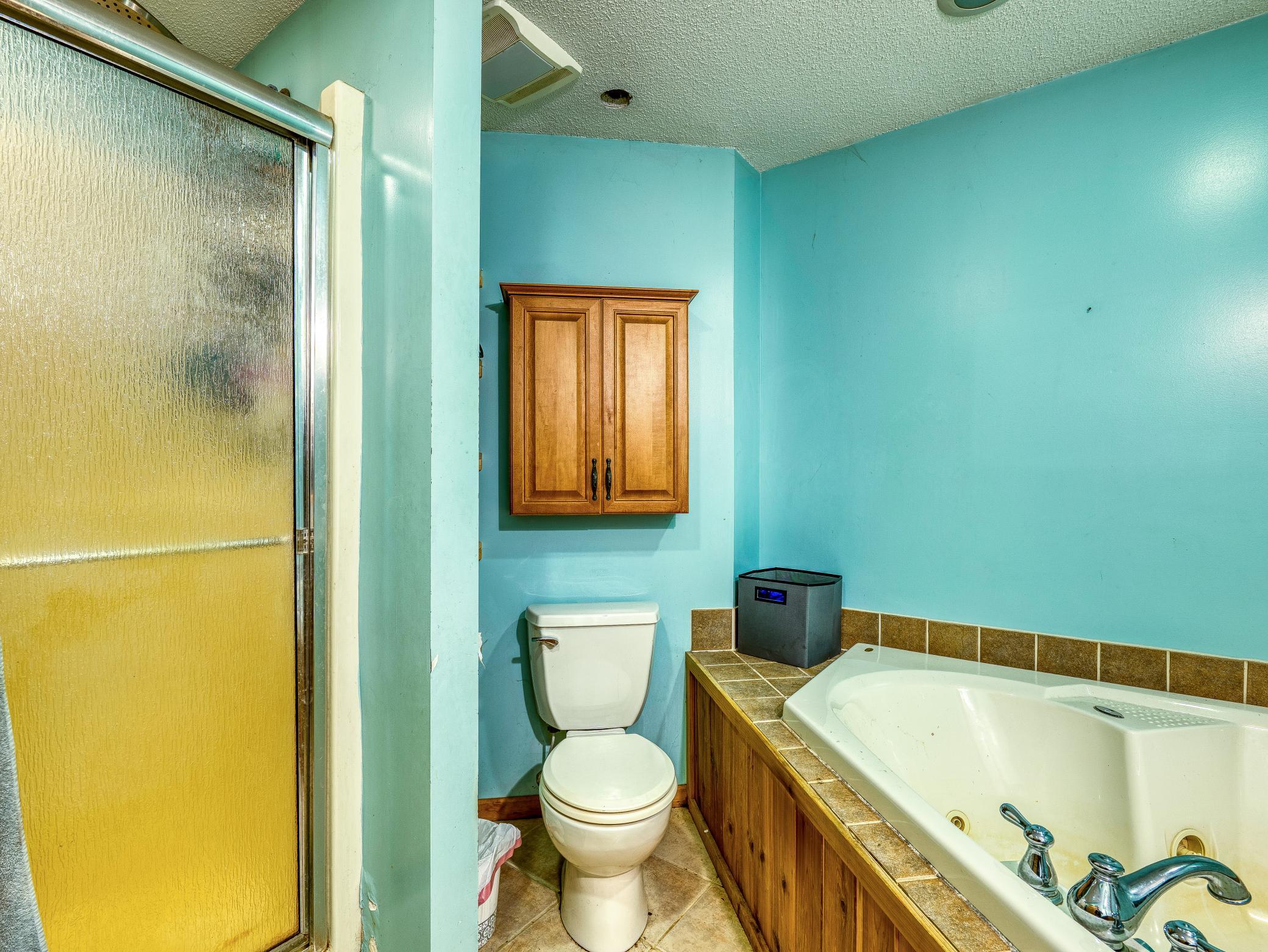 1978 single family home for sale at 11081 Hillcrest Drive NE in Bemidji, MN — 4 bed, 2 bath (photo 26 of 69)