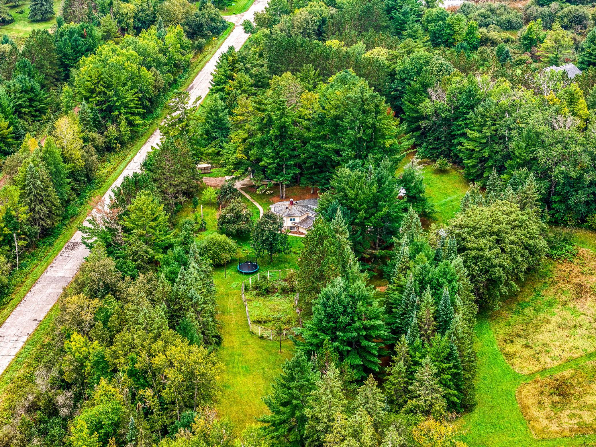 1978 single family home for sale at 11081 Hillcrest Drive NE in Bemidji, MN — 4 bed, 2 bath (photo 55 of 69)