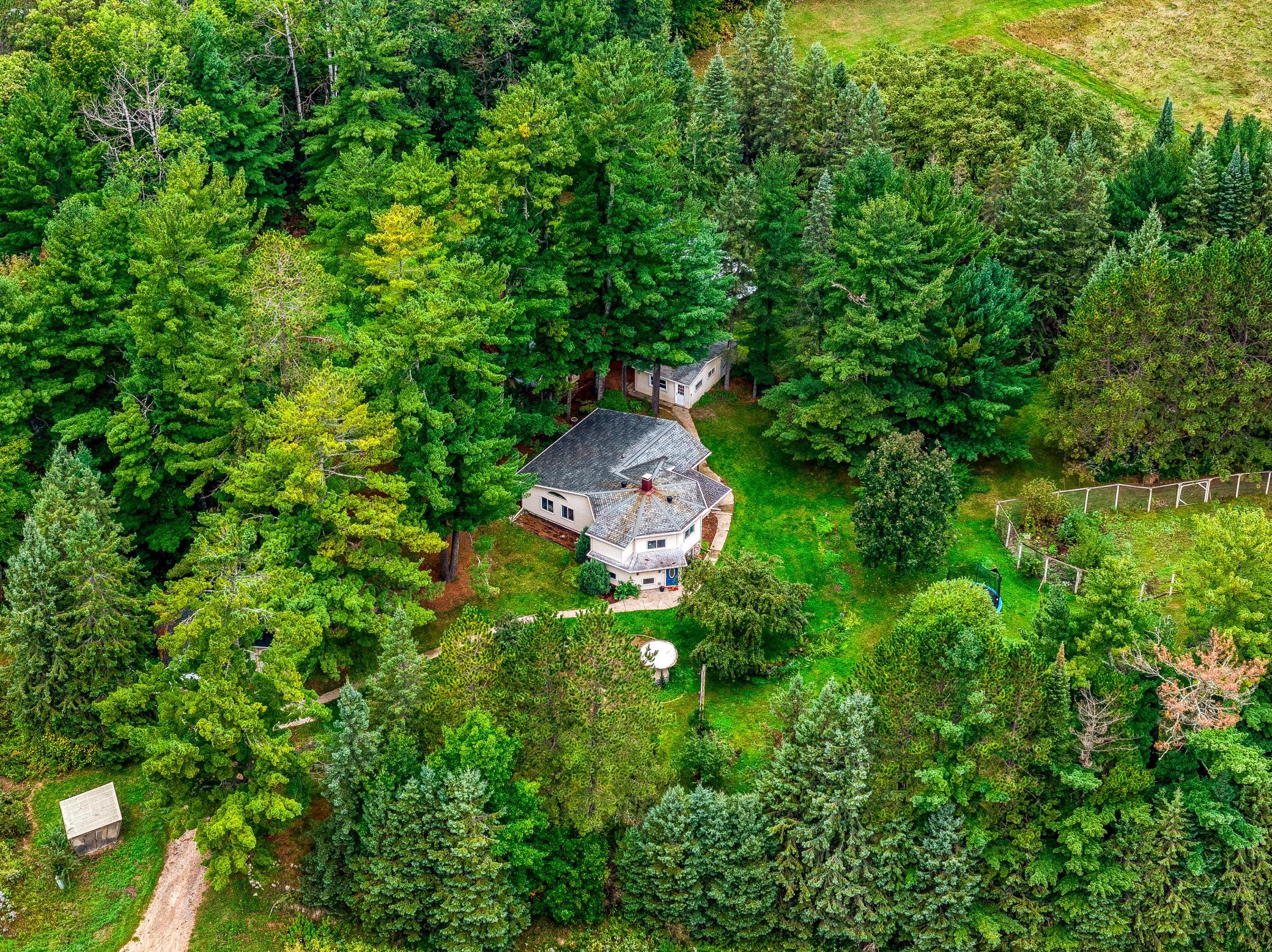 1978 single family home for sale at 11081 Hillcrest Drive NE in Bemidji, MN — 4 bed, 2 bath (photo 57 of 69)