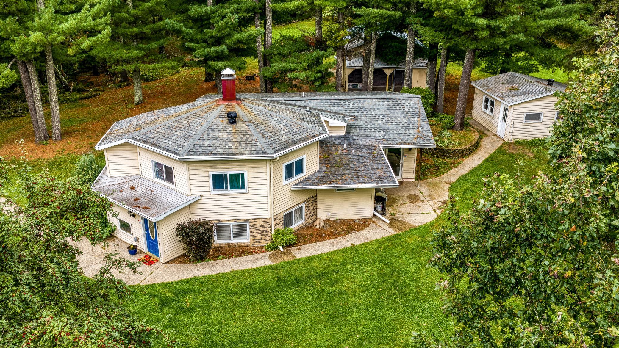 1978 single family home for sale at 11081 Hillcrest Drive NE in Bemidji, MN — 4 bed, 2 bath (photo 67 of 69)