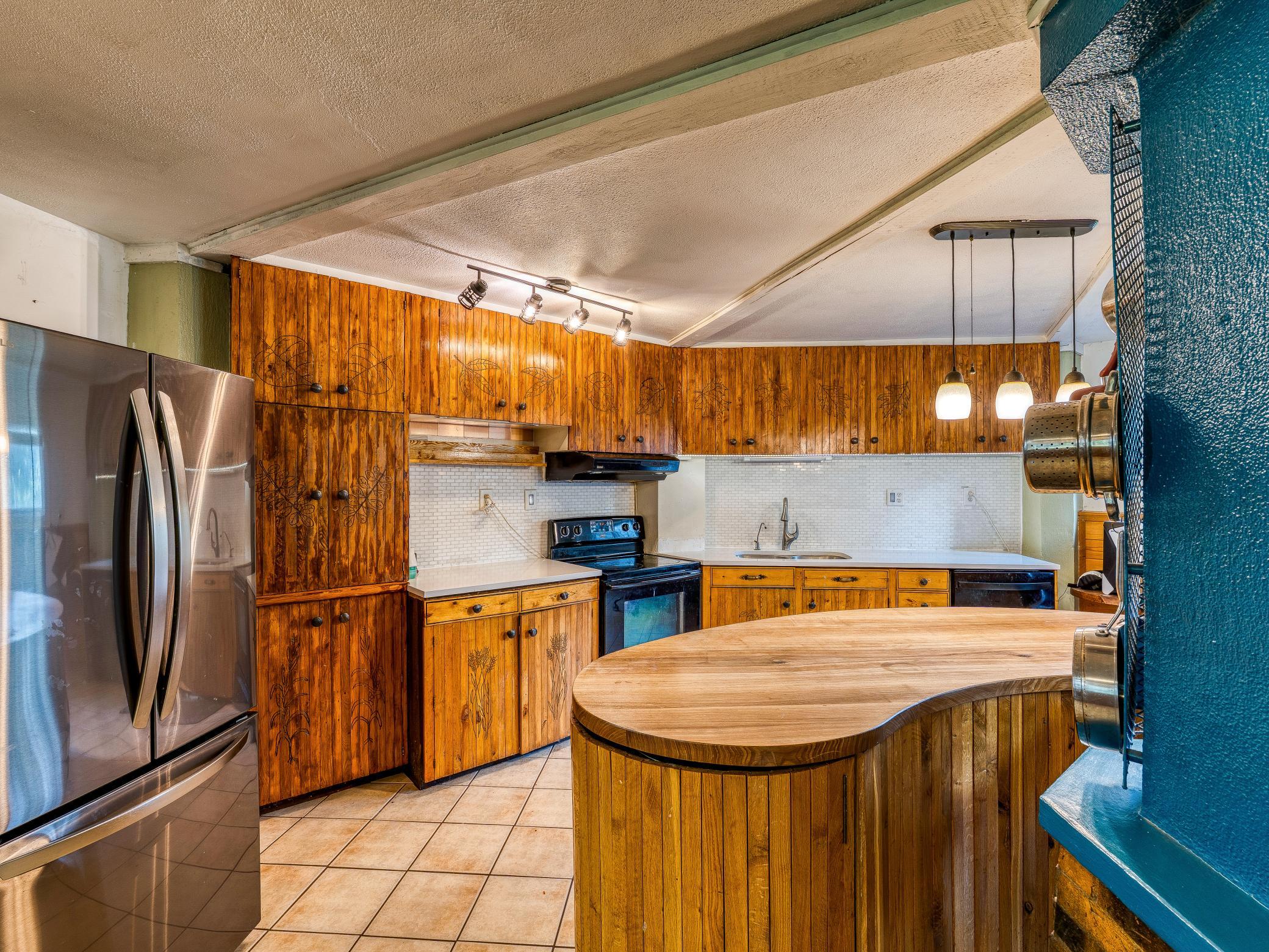 1978 single family home for sale at 11081 Hillcrest Drive NE in Bemidji, MN — 4 bed, 2 bath (photo 9 of 69)