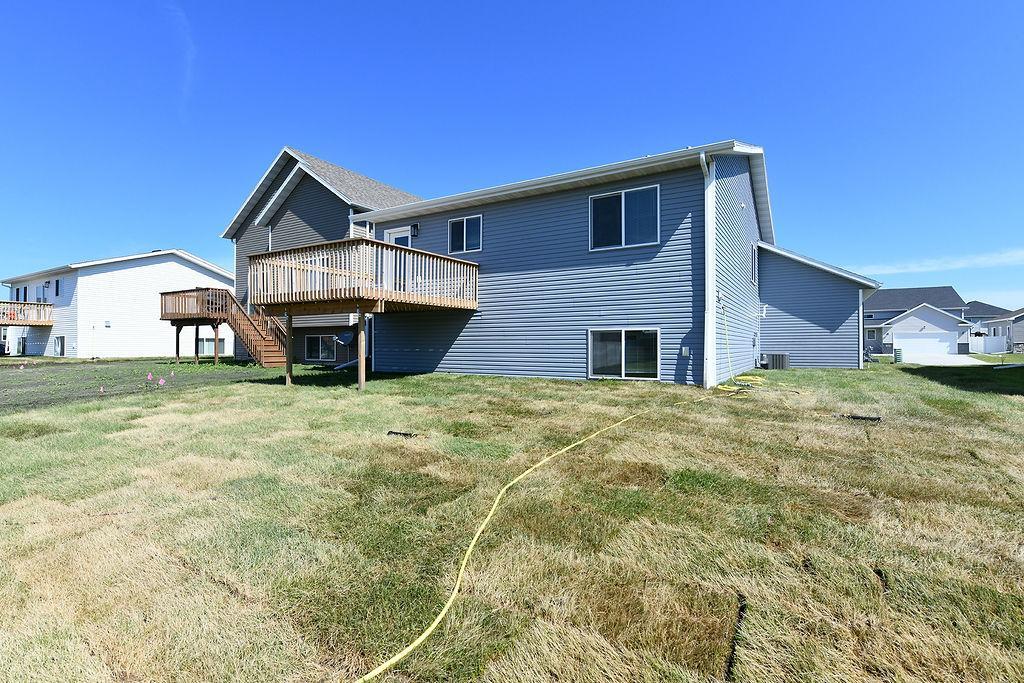 2024 single family home for sale at 1143 60th Avenue W in West Fargo, ND — 4 bed, 2 bath (photo 29 of 29)