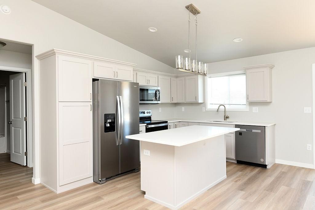 2024 single family home for sale at 1143 60th Avenue W in West Fargo, ND — 4 bed, 2 bath (photo 8 of 29)