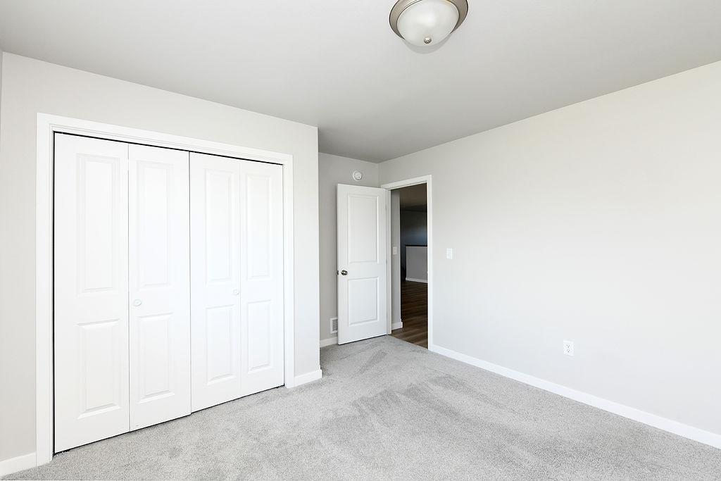2024 single family home for sale at 1143 60th Avenue W in West Fargo, ND — 4 bed, 2 bath (photo 10 of 29)