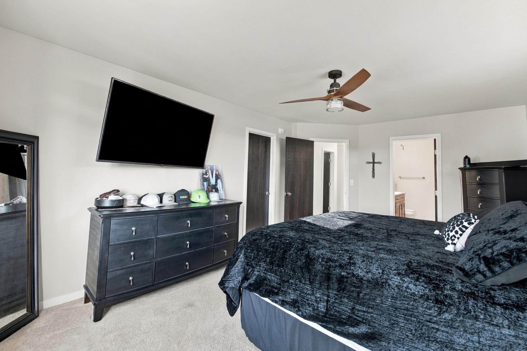 2014 single family home for sale at 5848 56th Avenue S in Fargo, ND — 3 bed, 3 bath (photo 13 of 26)