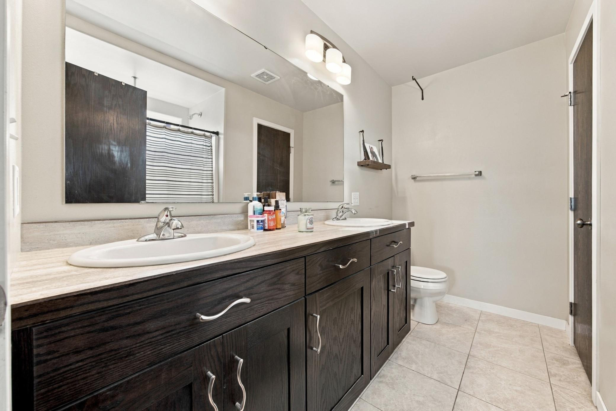 2014 single family home for sale at 5848 56th Avenue S in Fargo, ND — 3 bed, 3 bath (photo 14 of 26)