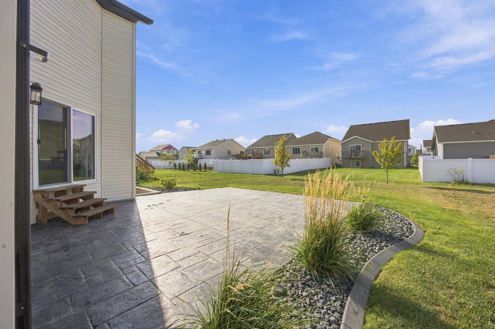 2014 single family home for sale at 5848 56th Avenue S in Fargo, ND — 3 bed, 3 bath (photo 22 of 26)