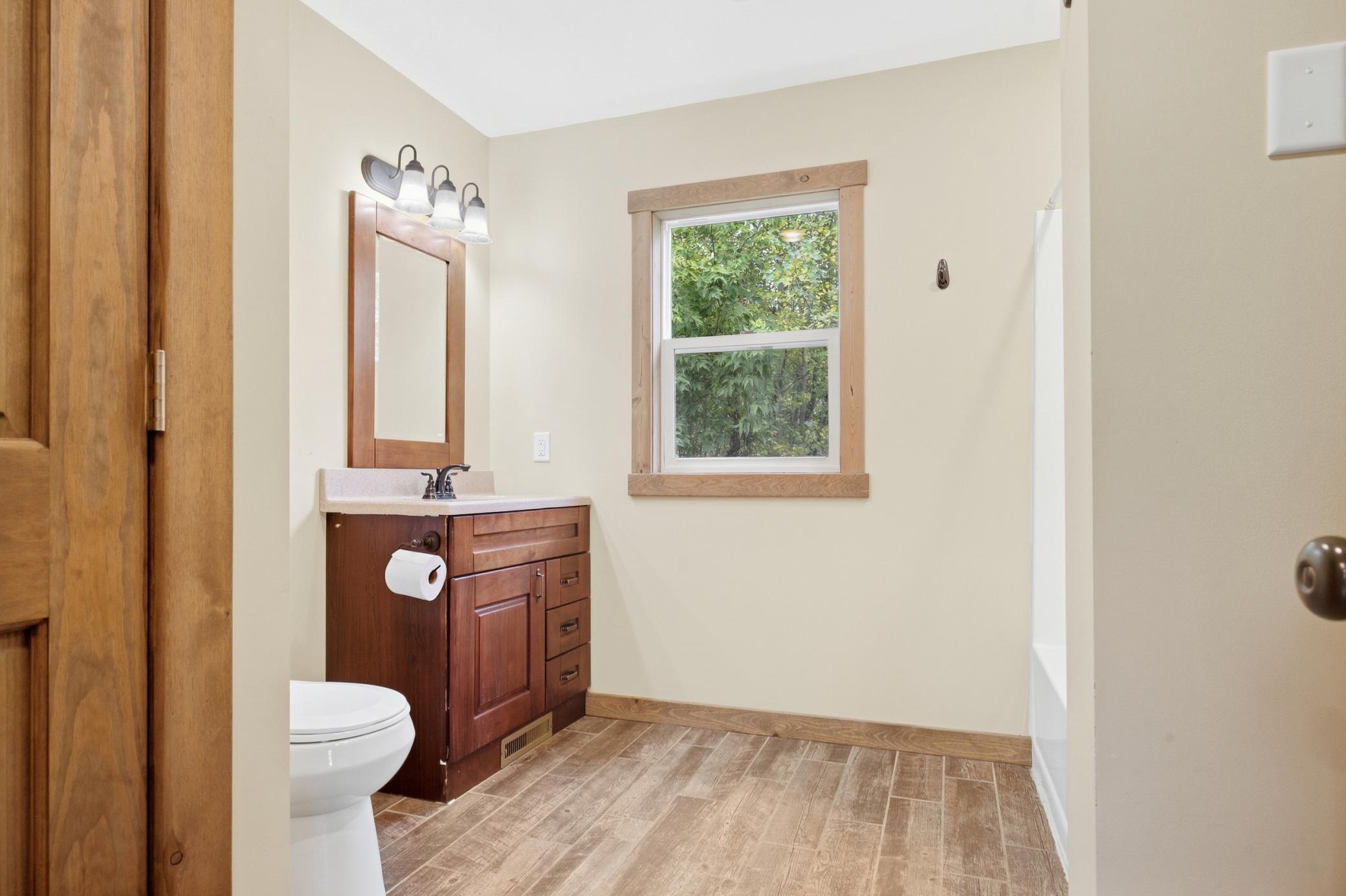 1946 single family home for sale at 909 4th Street SE in Aitkin, MN — 2 bed, 1 bath (photo 11 of 26)