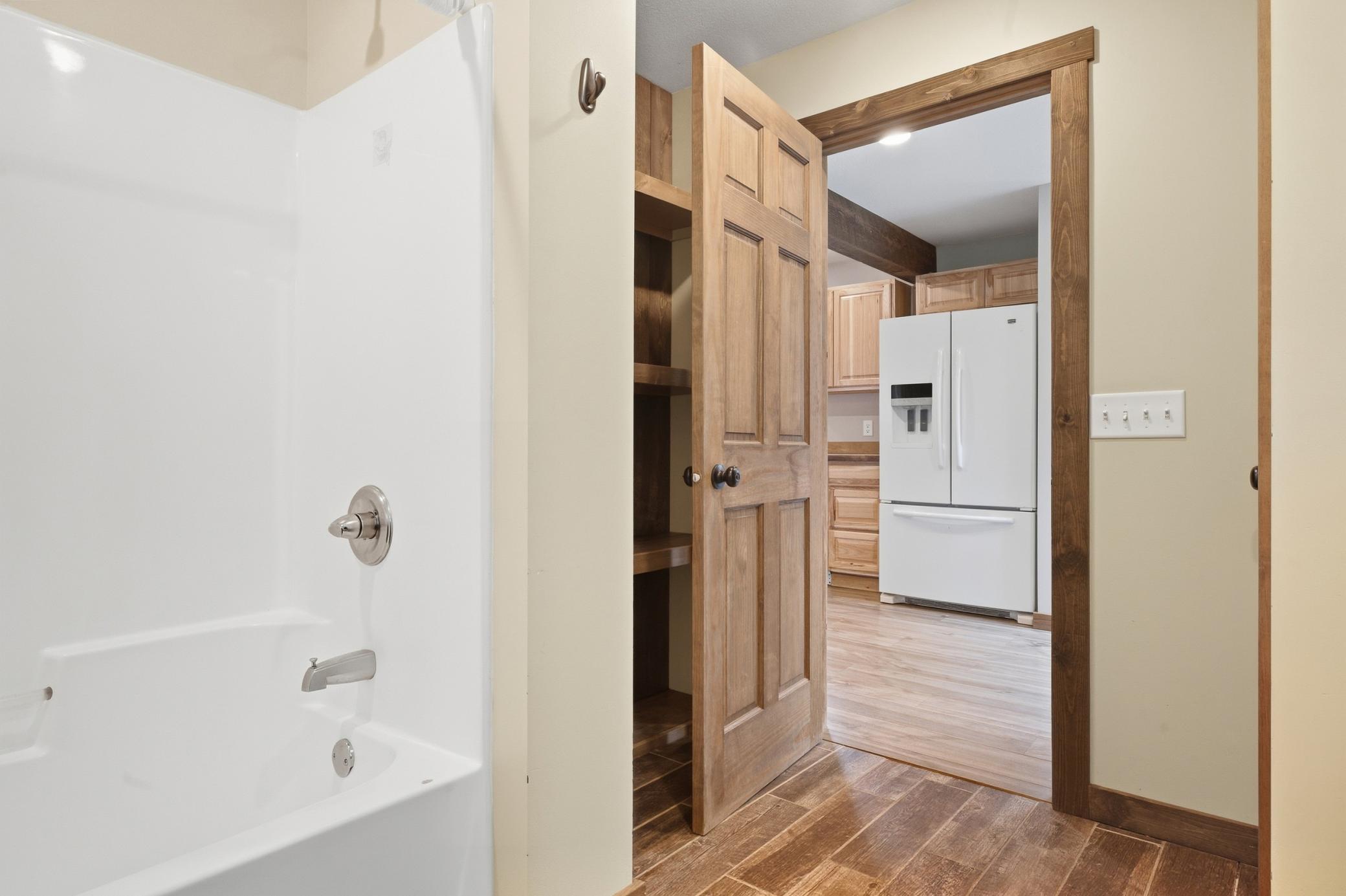 1946 single family home for sale at 909 4th Street SE in Aitkin, MN — 2 bed, 1 bath (photo 13 of 26)