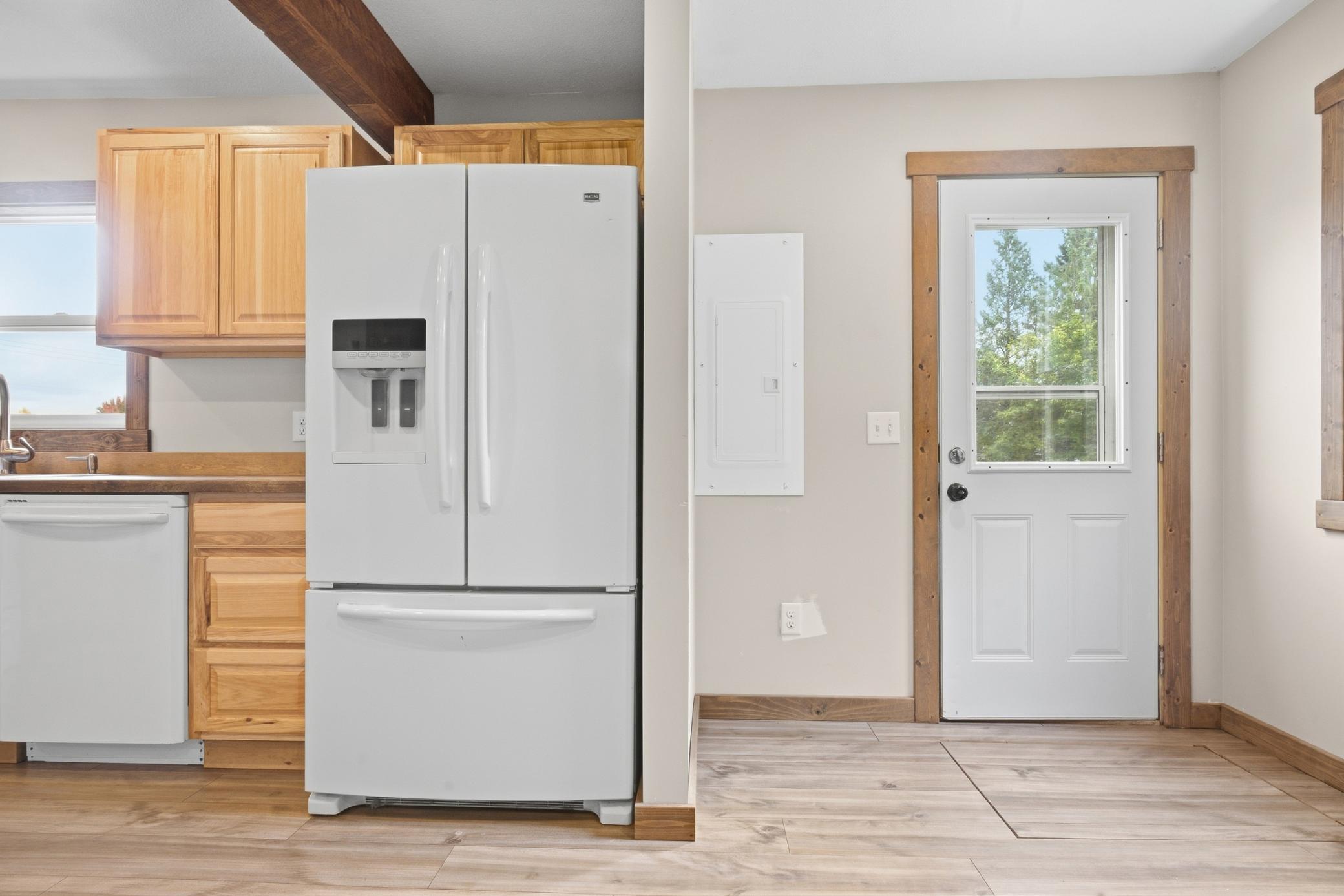 1946 single family home for sale at 909 4th Street SE in Aitkin, MN — 2 bed, 1 bath (photo 8 of 26)
