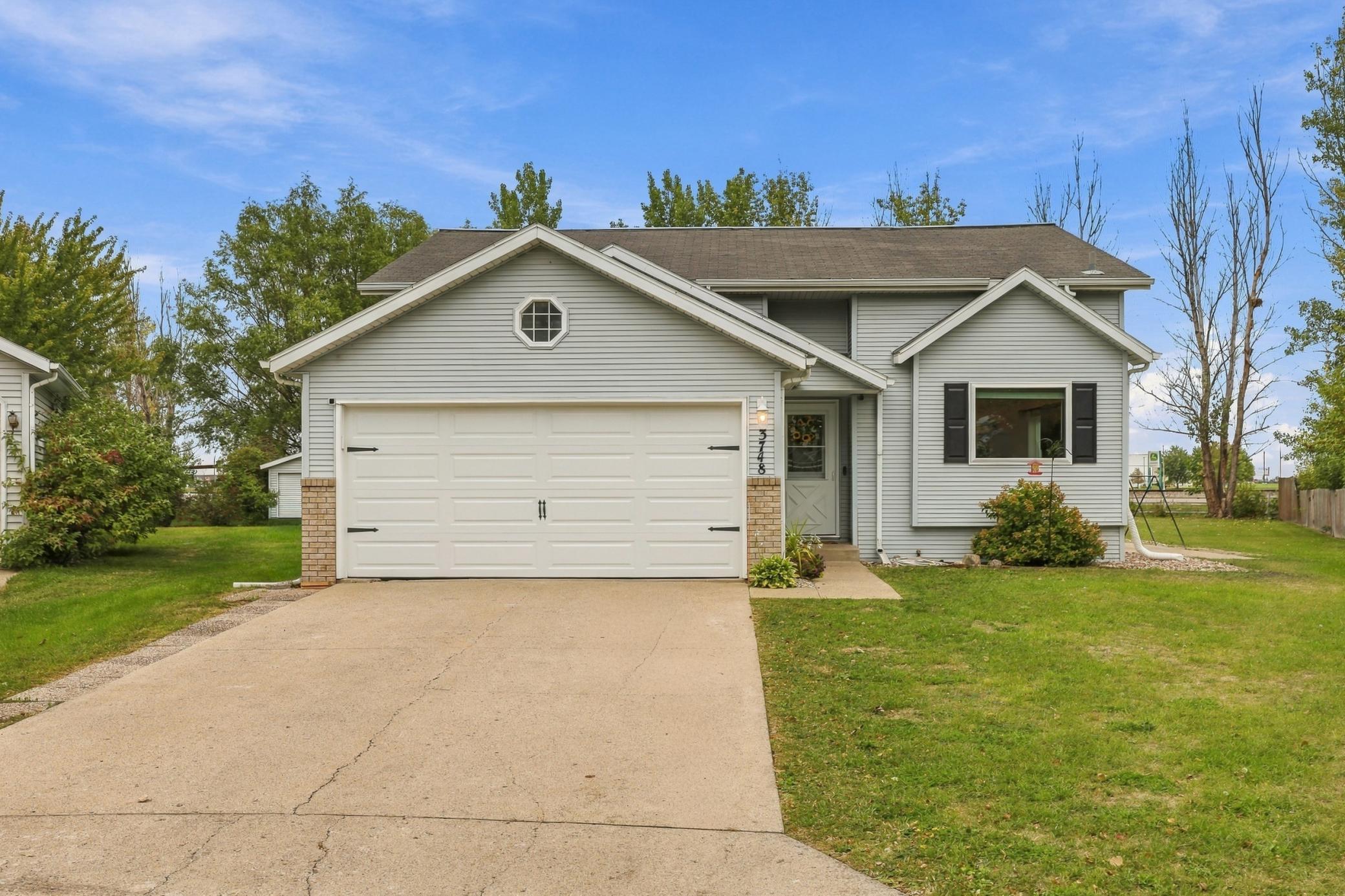 3748 Village Green Circle, Moorhead, MN 56560 Open House