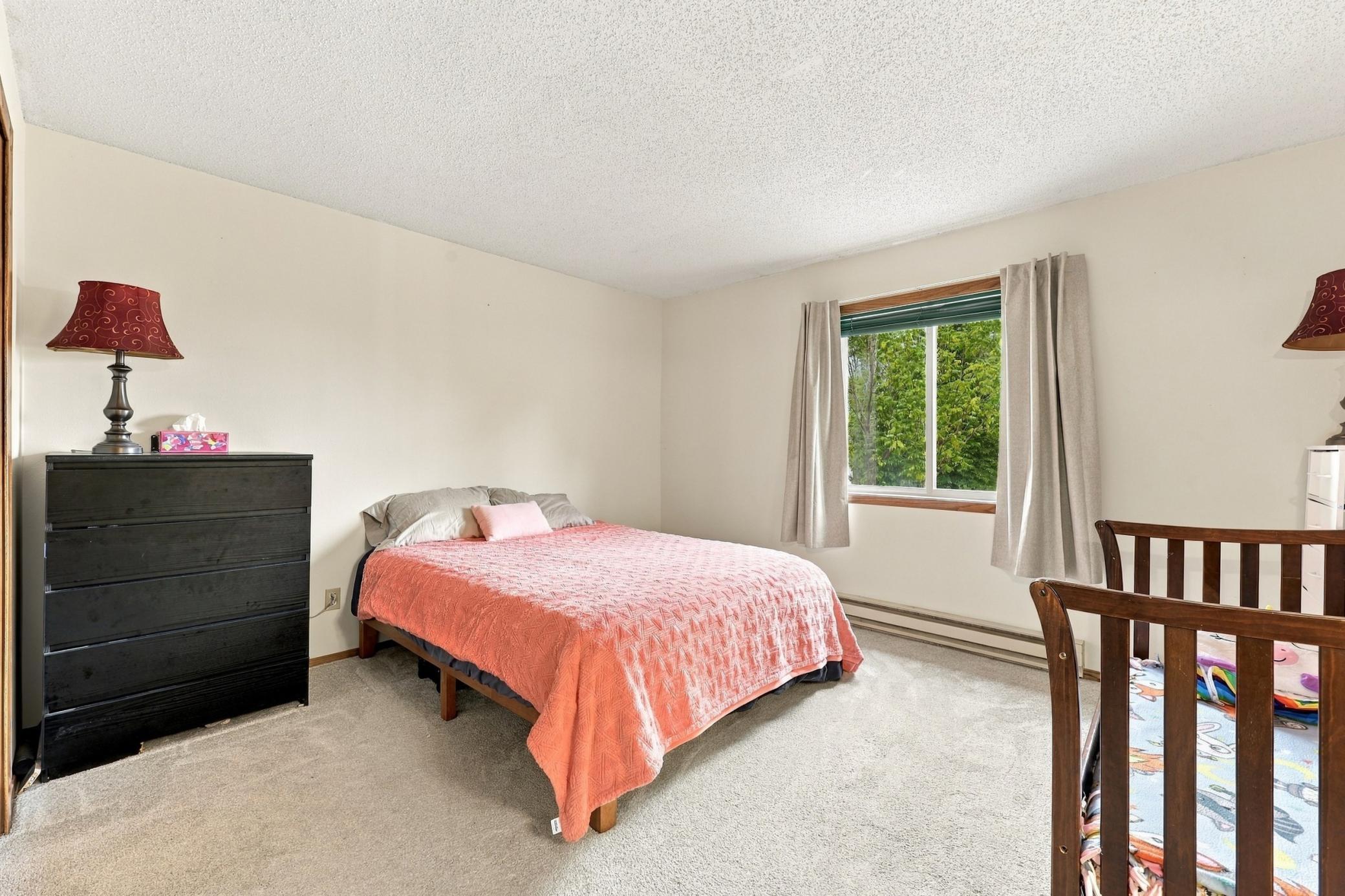 1995 single family home for sale at 3748 Village Green Circle in Moorhead, MN — 3 bed, 2 bath (photo 14 of 33)